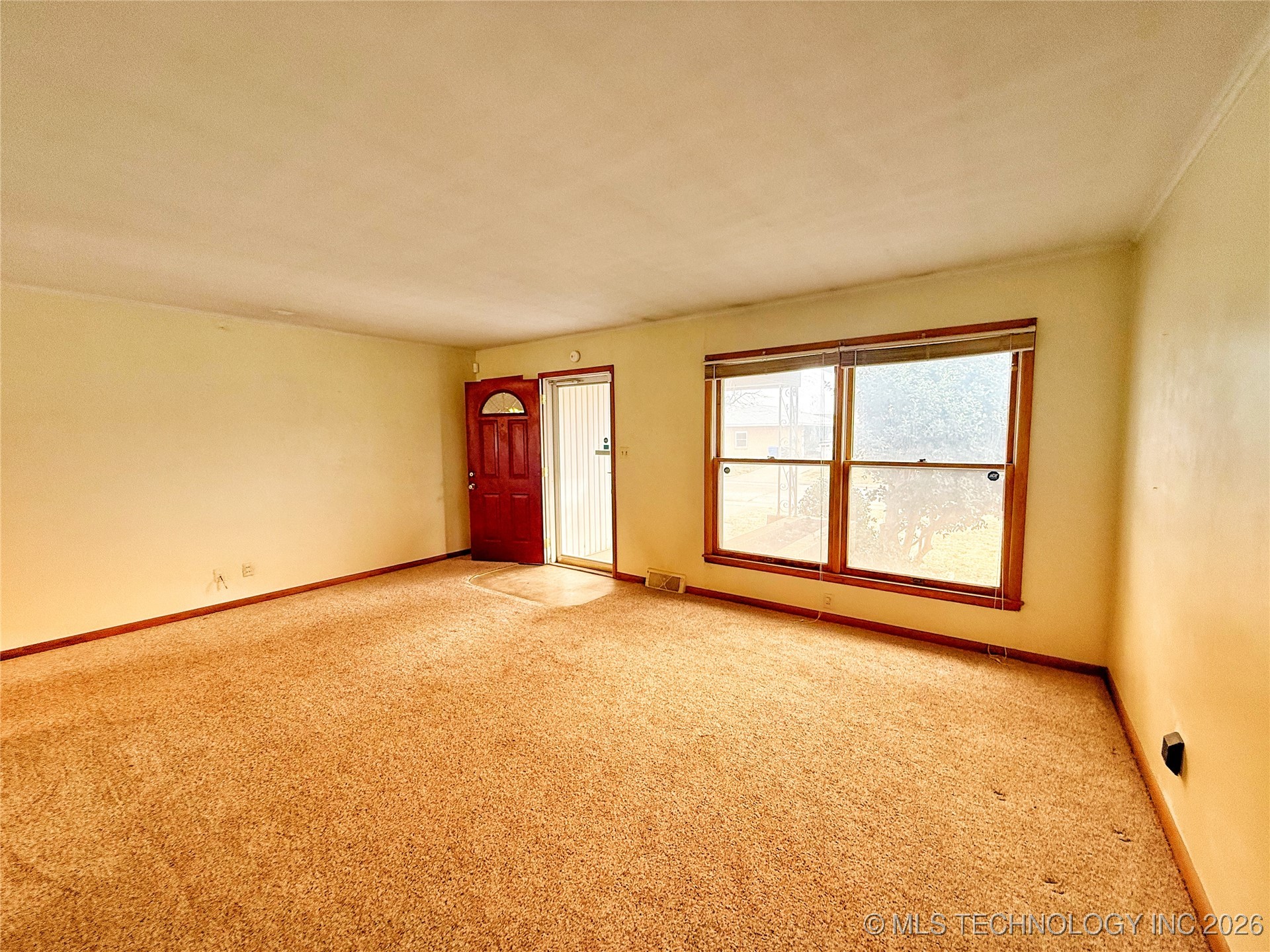 2106 N Quincy Property Photo 9