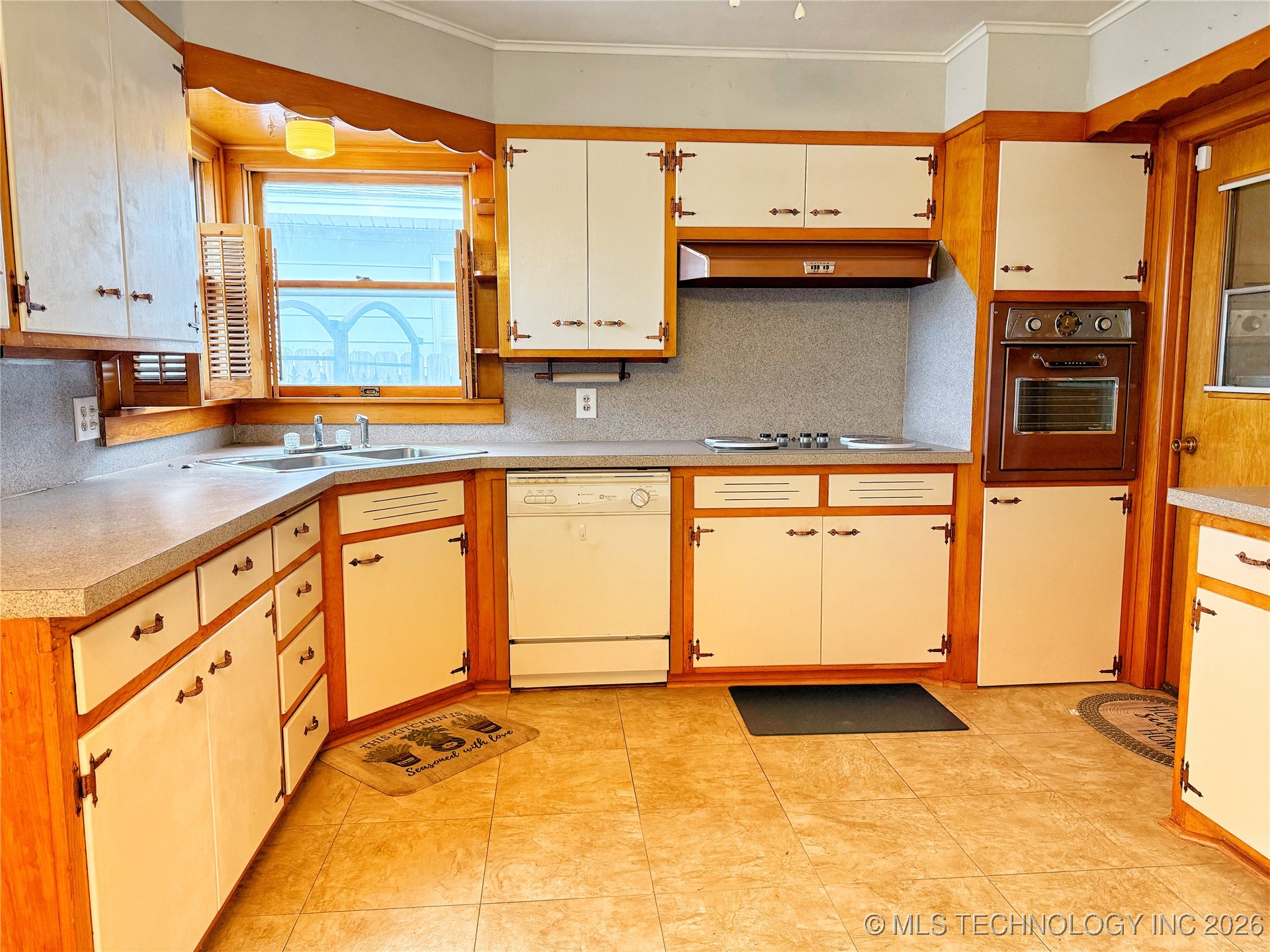 2106 N Quincy Property Photo 11