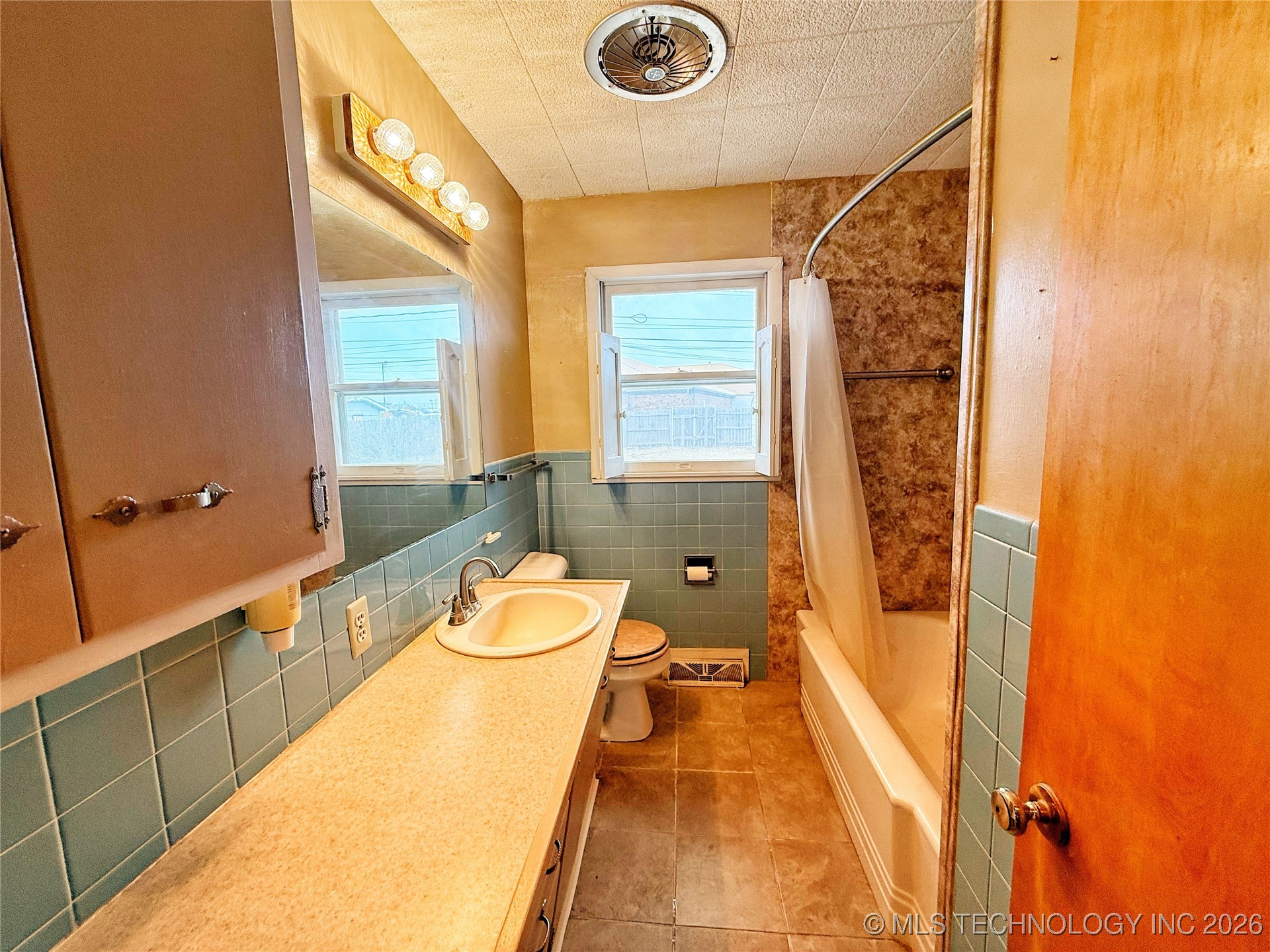 2106 N Quincy Property Photo 17