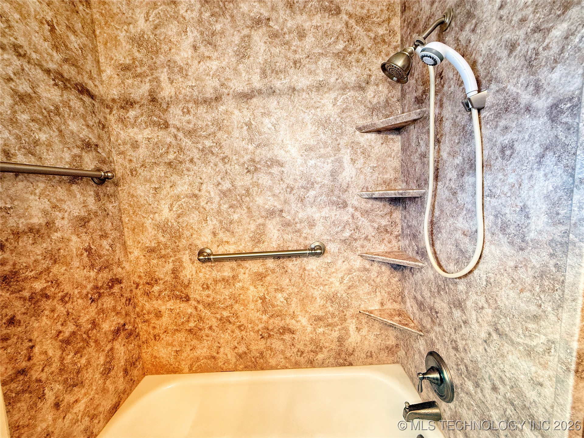 2106 N Quincy Property Photo 18