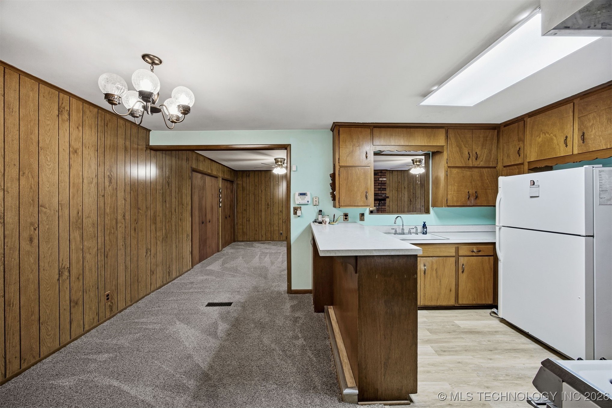 912 N Brady Drive Property Photo 10