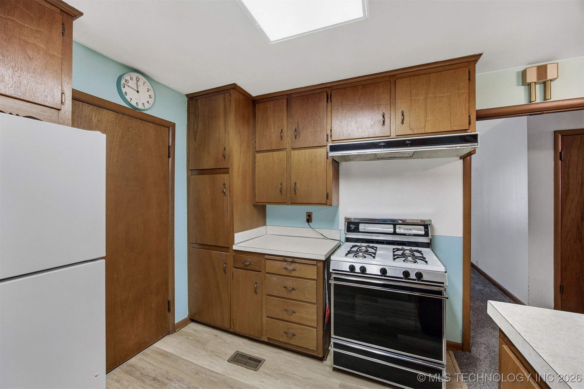 912 N Brady Drive Property Photo 15