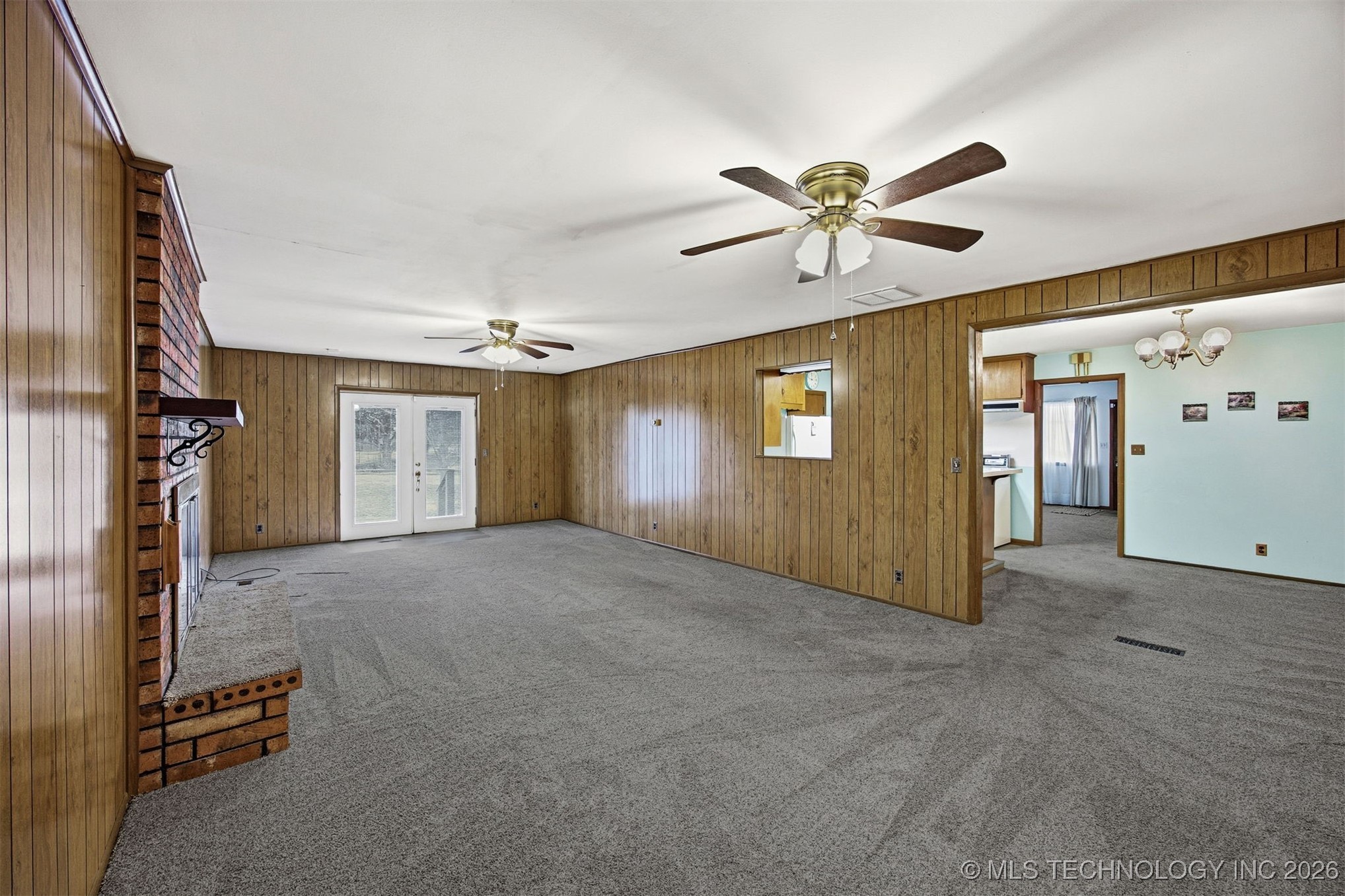 912 N Brady Drive Property Photo 17