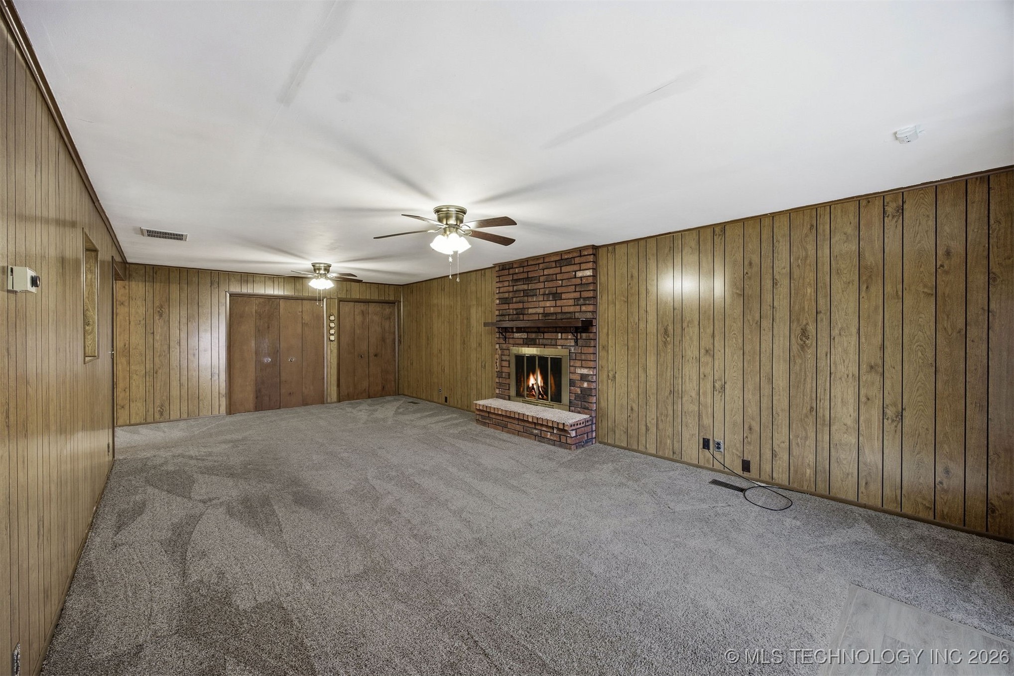 912 N Brady Drive Property Photo 19