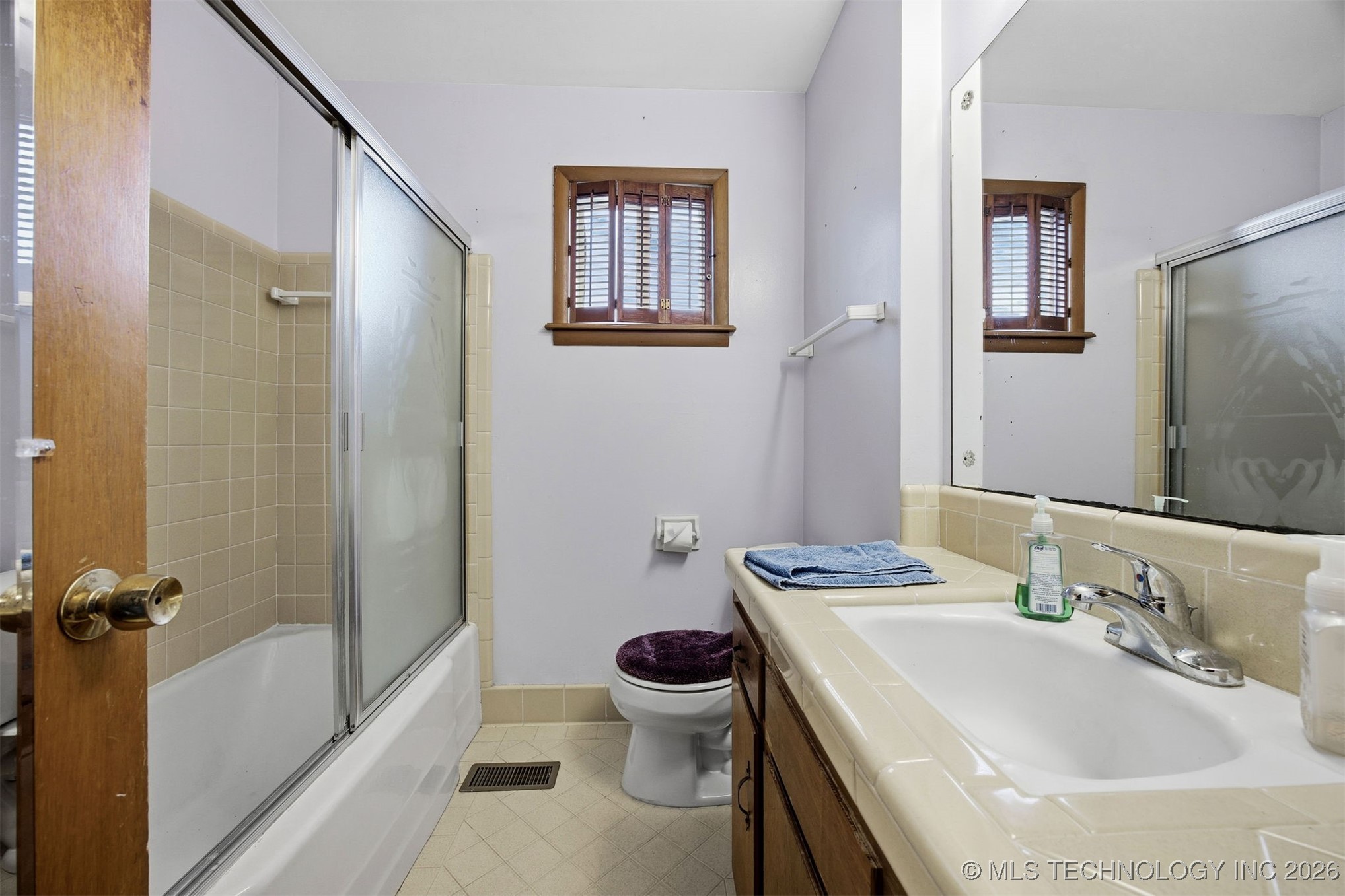 912 N Brady Drive Property Photo 24