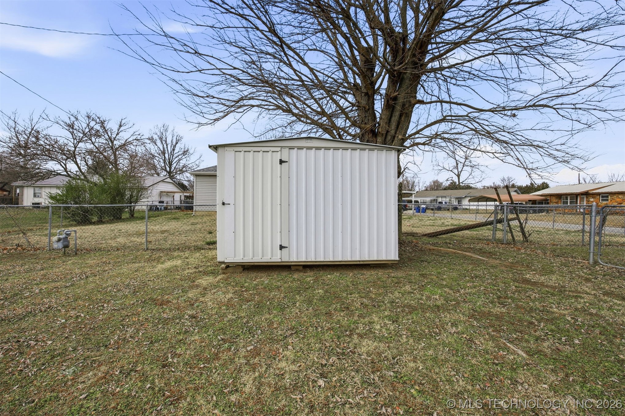 912 N Brady Drive Property Photo 28