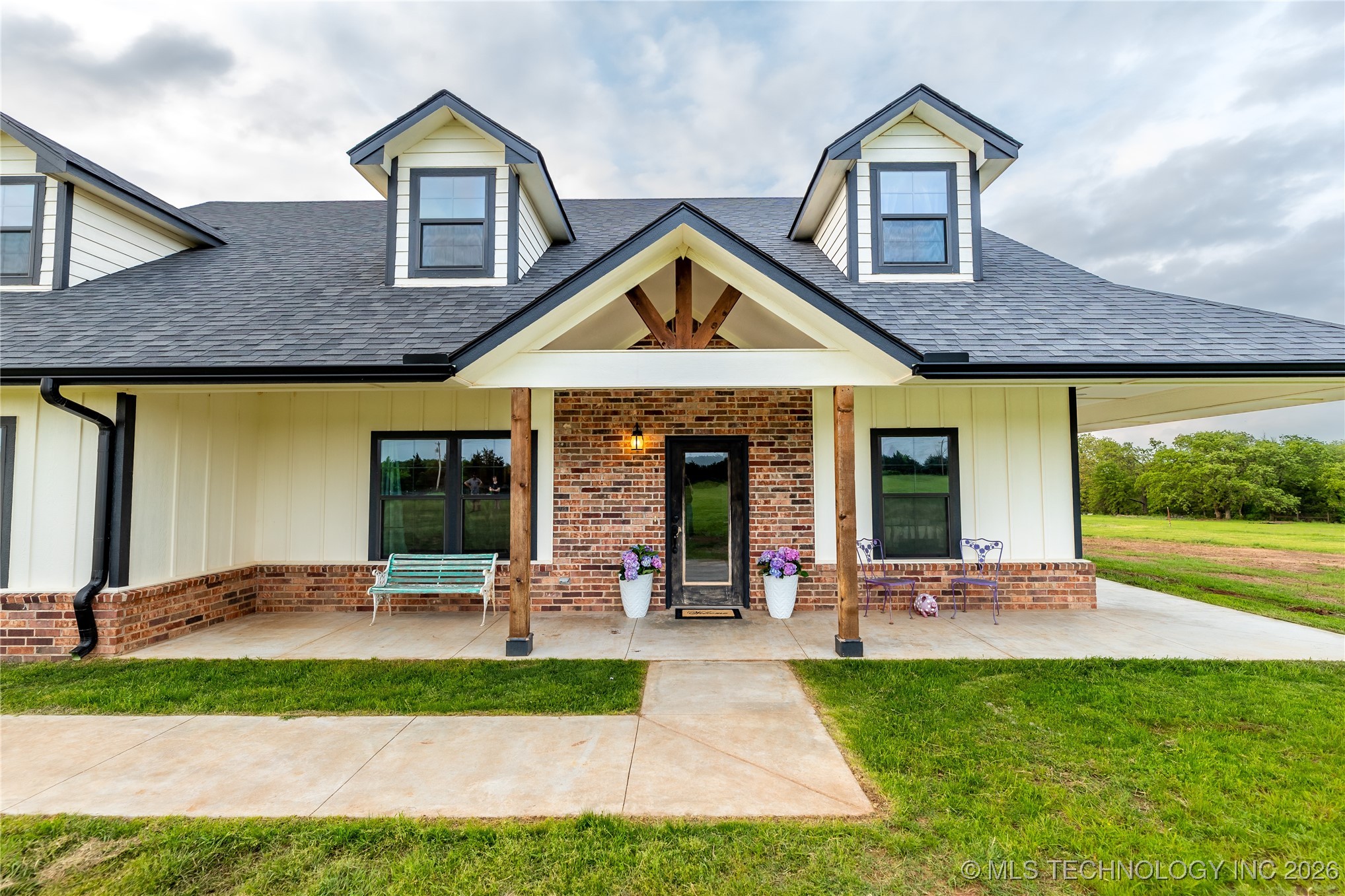 29705 Harvest Road Property Photo 2