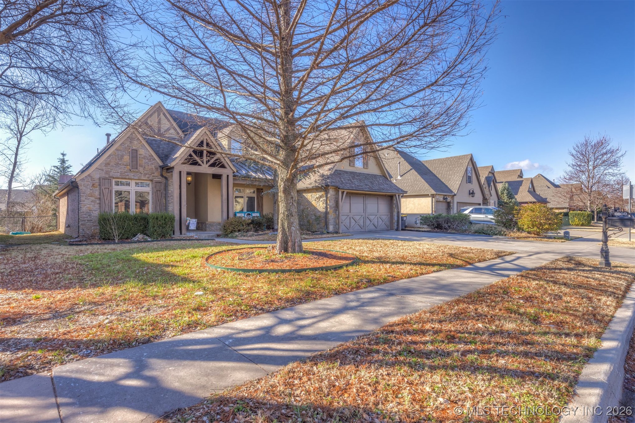 6950 E 127th Street S Property Photo 2