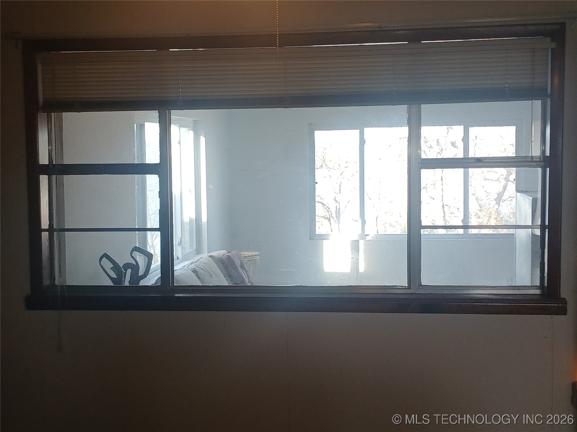 1176 W Albert Road Property Photo 15