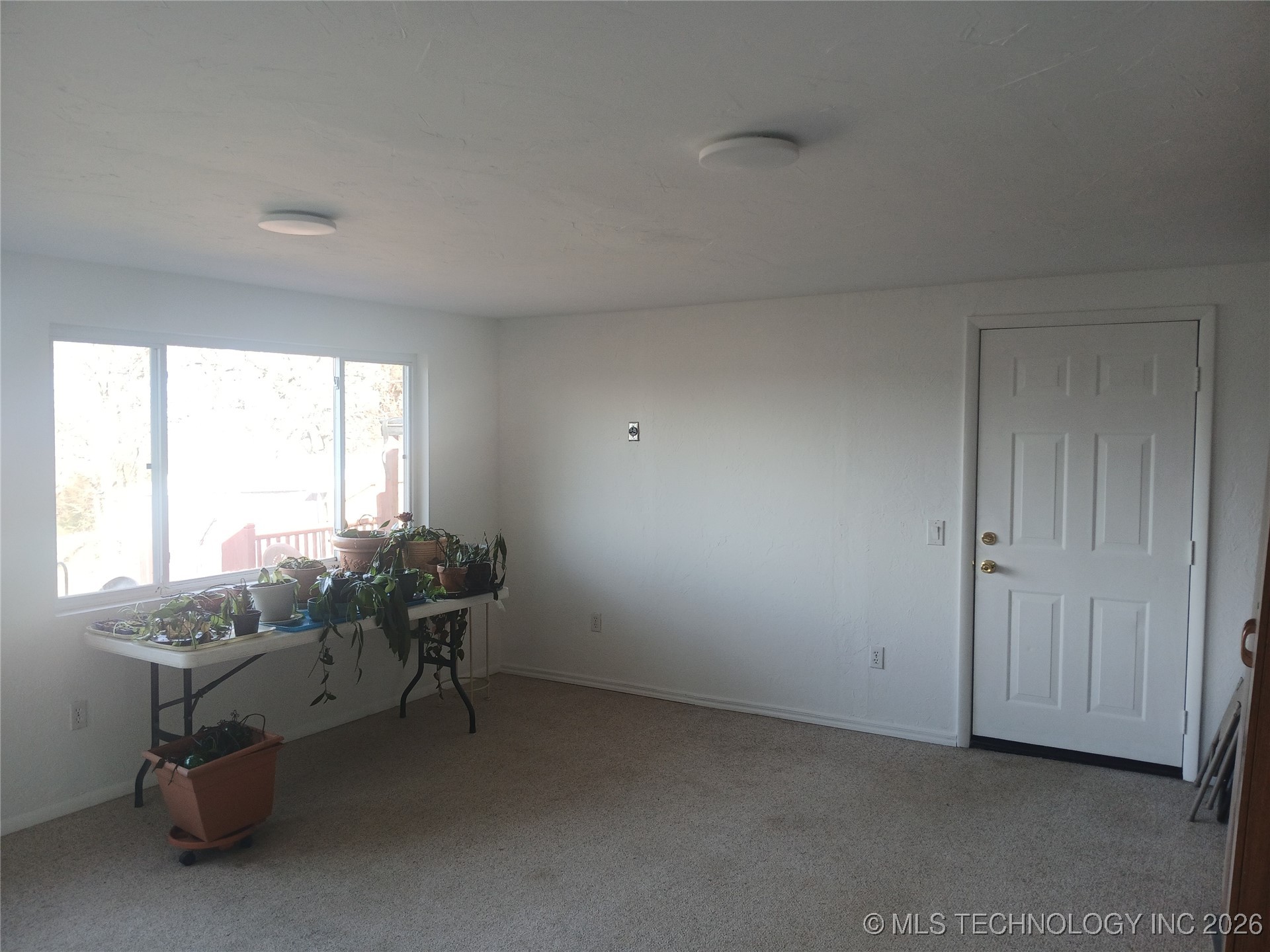 1176 W Albert Road Property Photo 18