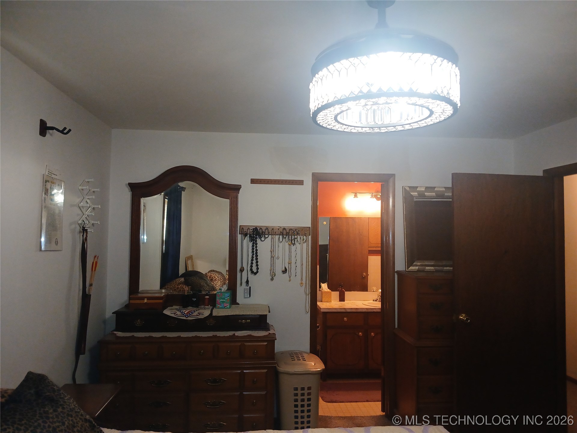 1176 W Albert Road Property Photo 20