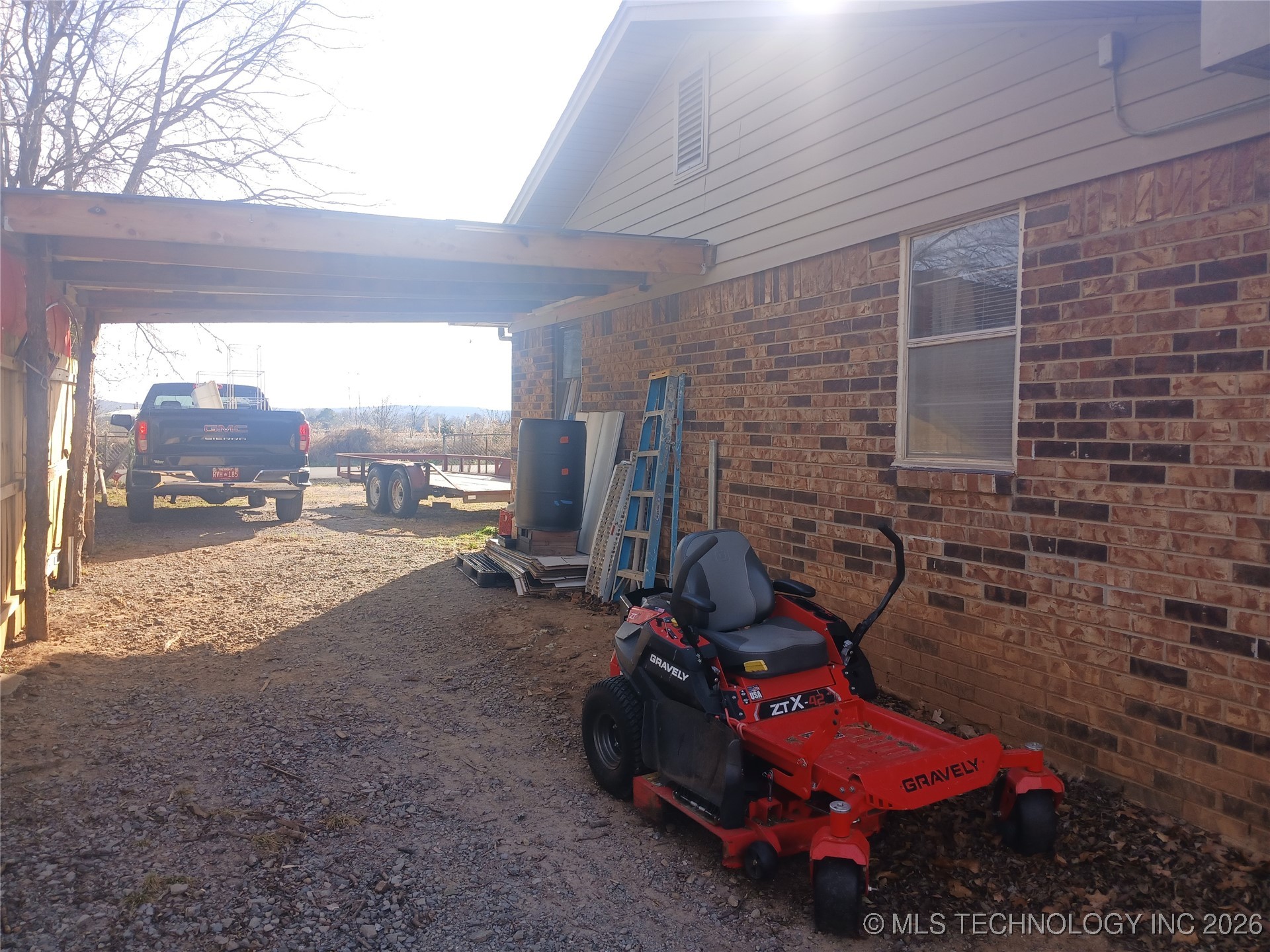 1176 W Albert Road Property Photo 36