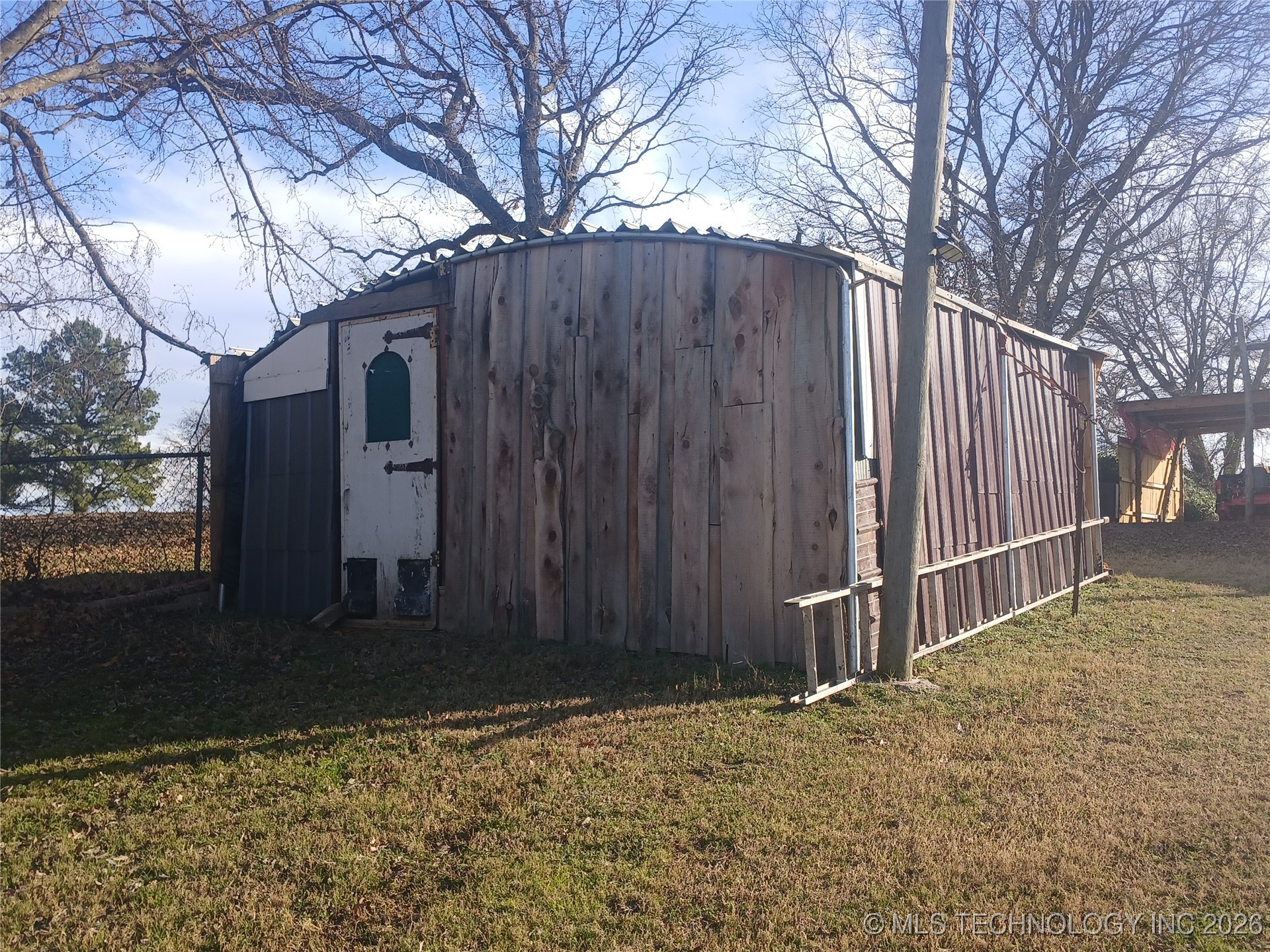 1176 W Albert Road Property Photo 43