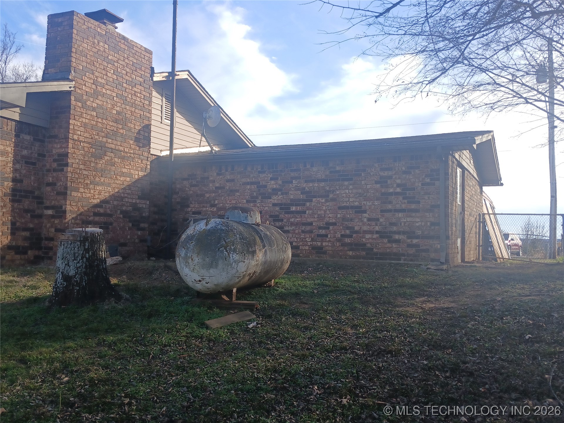 1176 W Albert Road Property Photo 45