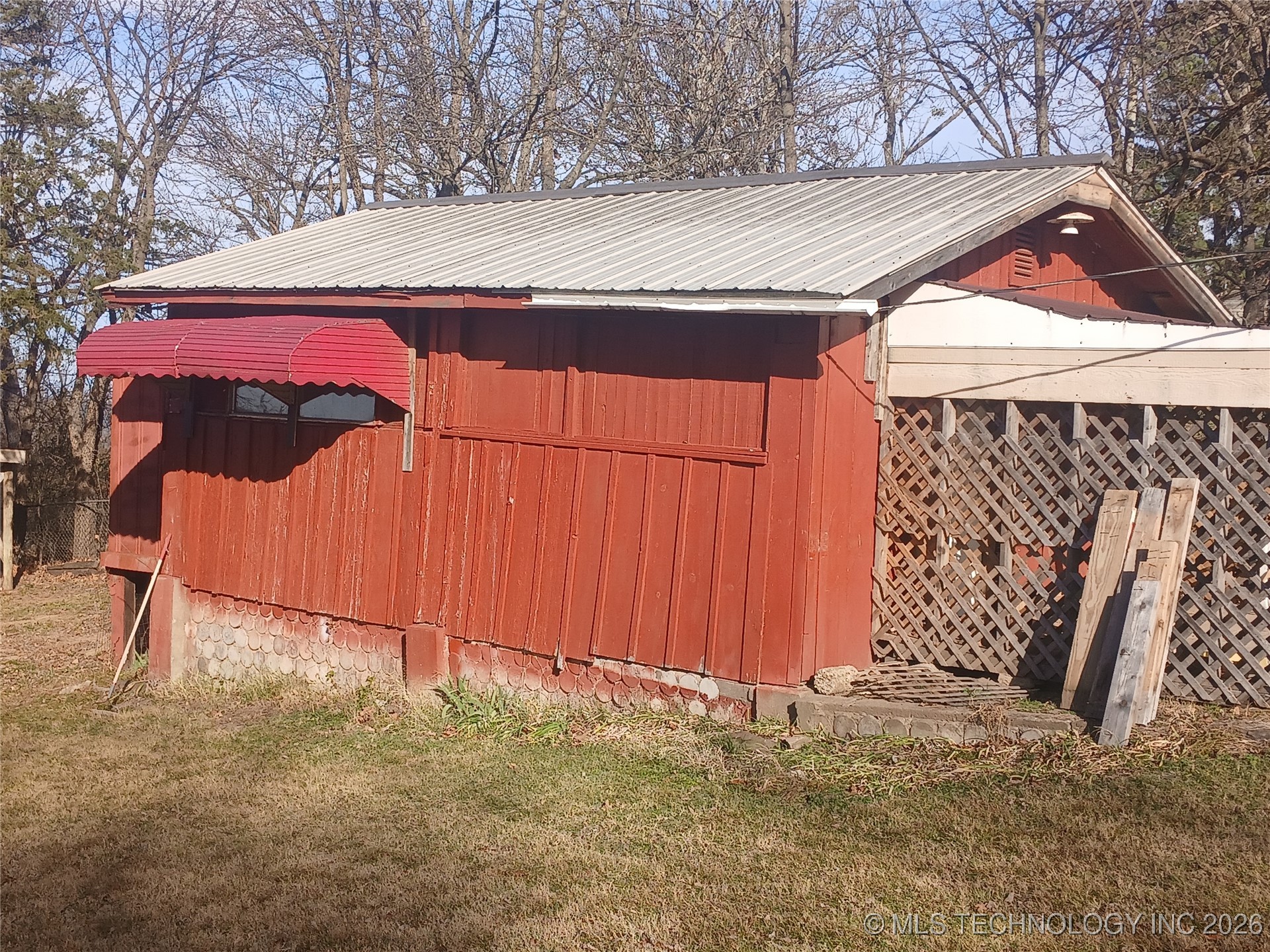 1176 W Albert Road Property Photo 46