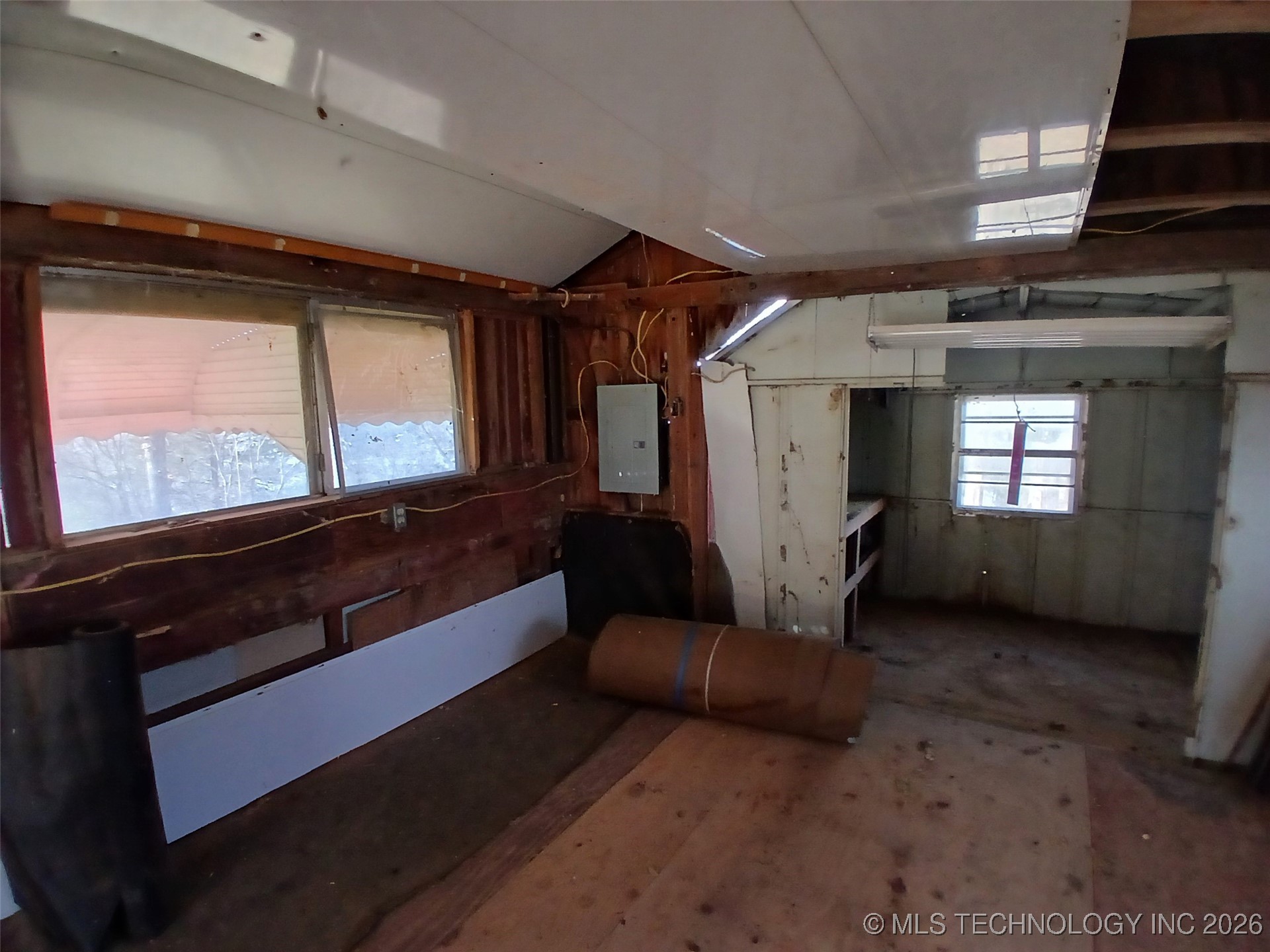 1176 W Albert Road Property Photo 48