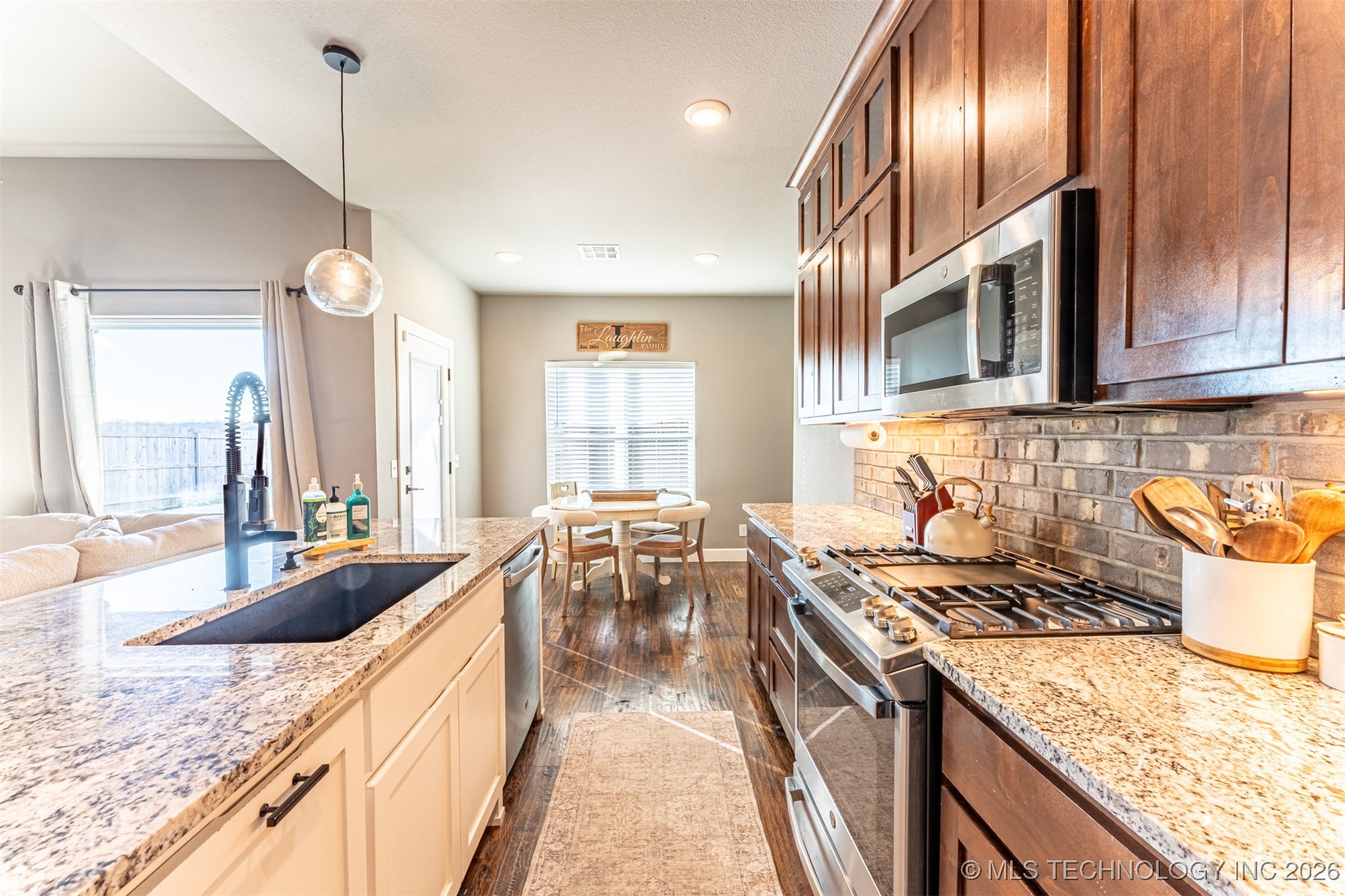 10828 S 274th East Avenue Property Photo 10