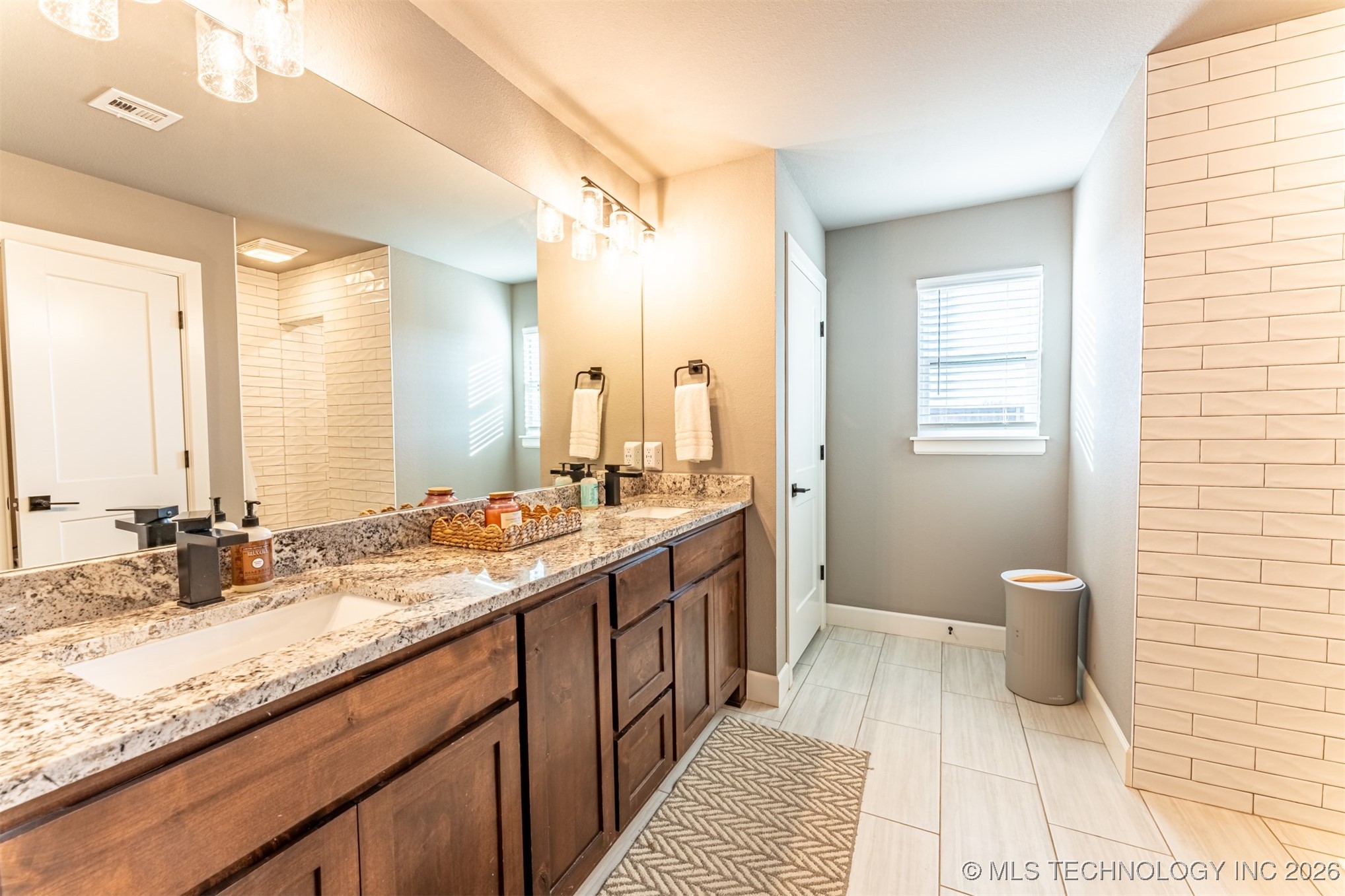 10828 S 274th East Avenue Property Photo 18