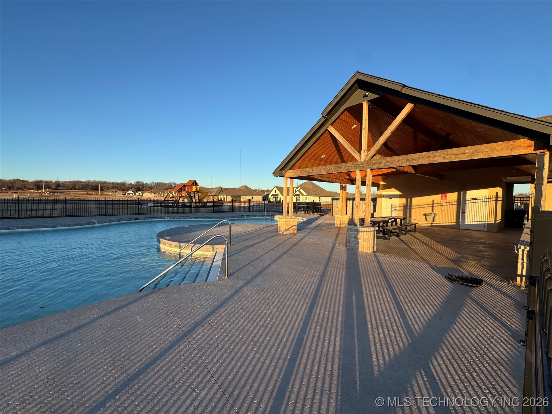 10828 S 274th East Avenue Property Photo 43