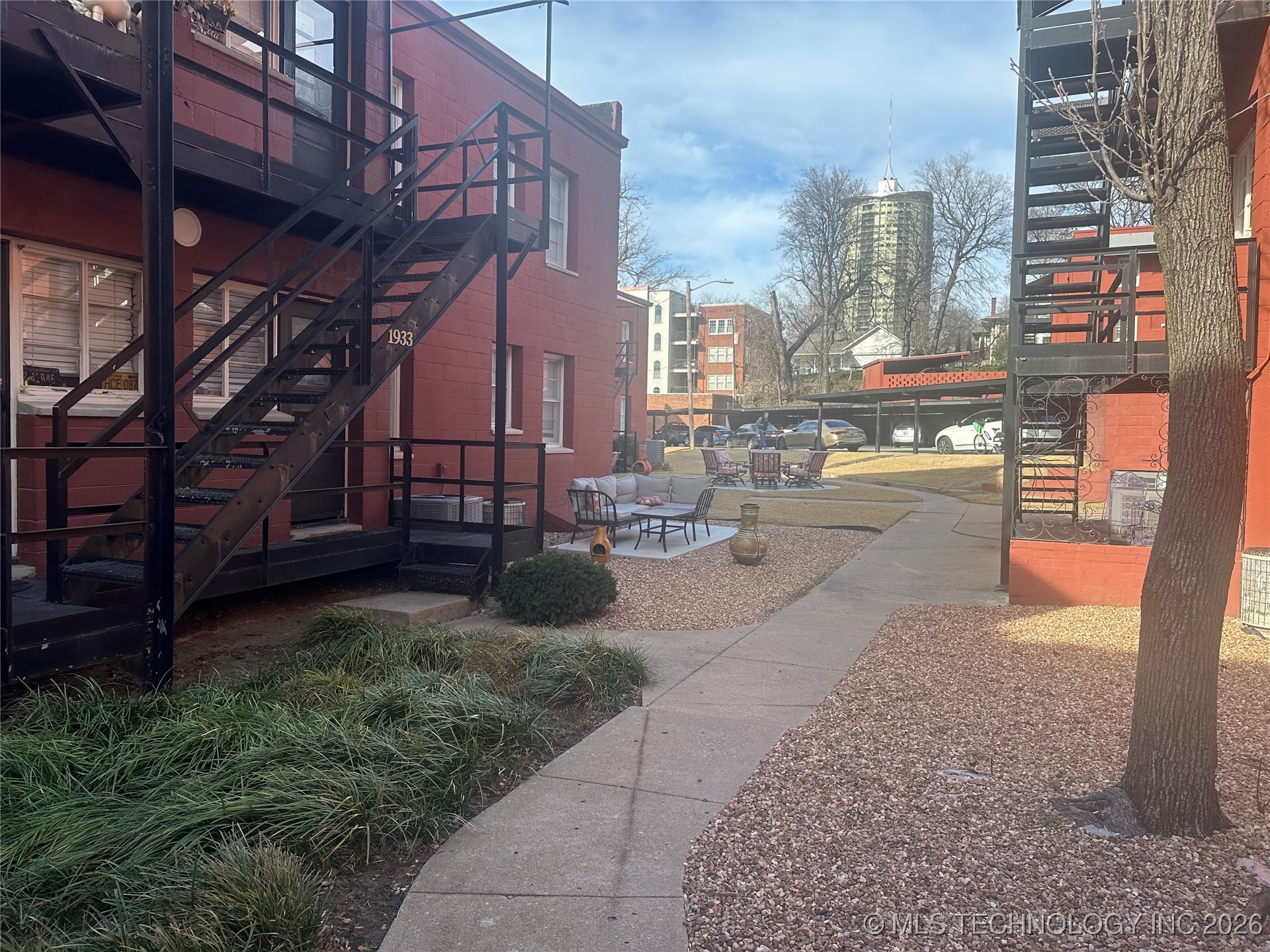 1920 S Cheyenne Avenue Property Photo 2