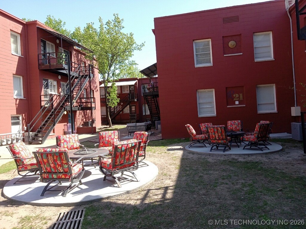 1920 S Cheyenne Avenue Property Photo 9