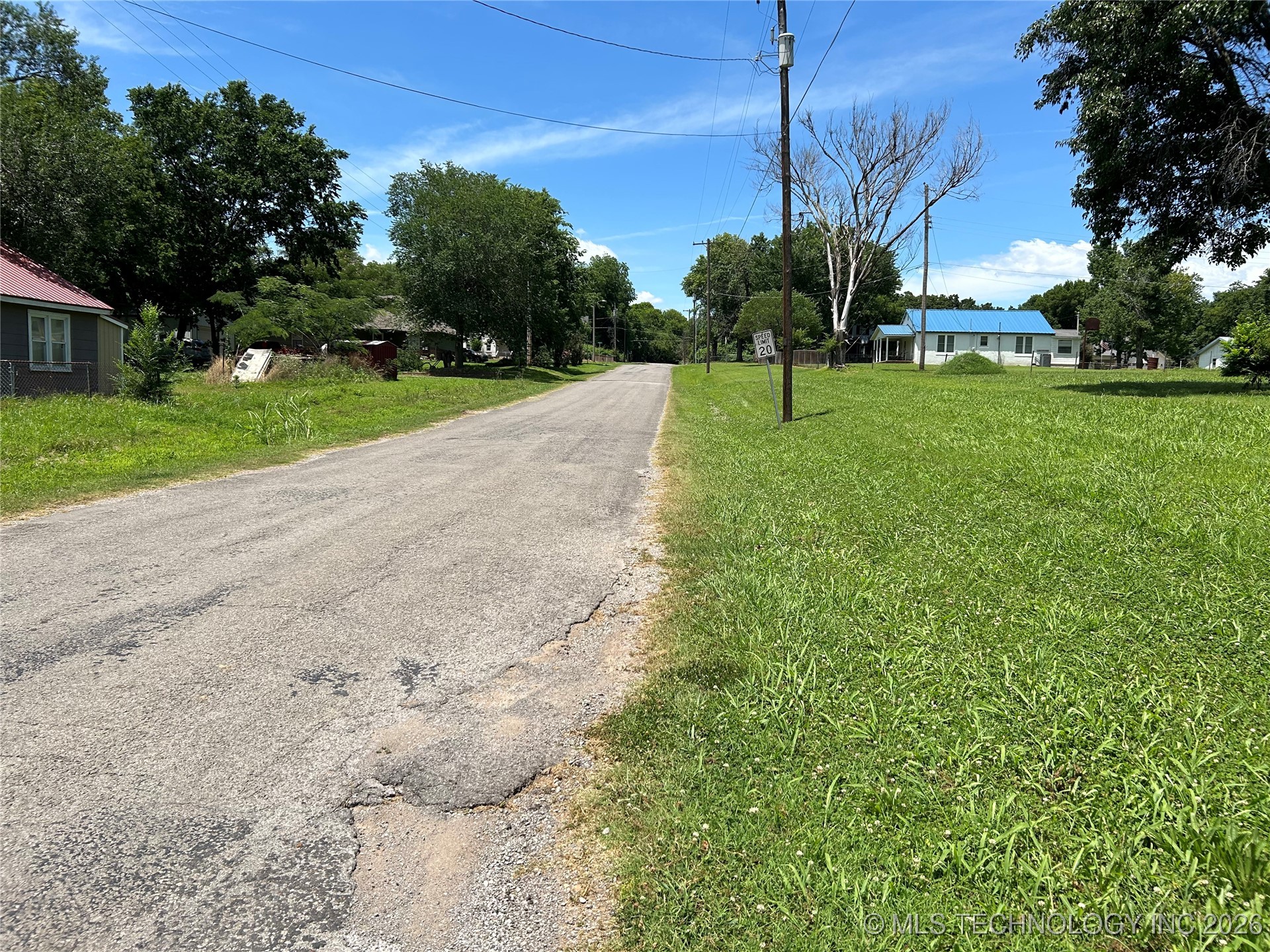 604 Irving Street Property Photo 3