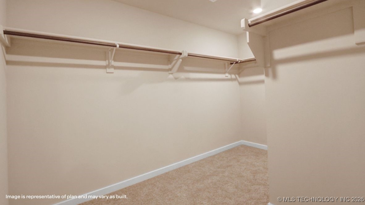 15654 S 35th East Avenue Property Photo 9