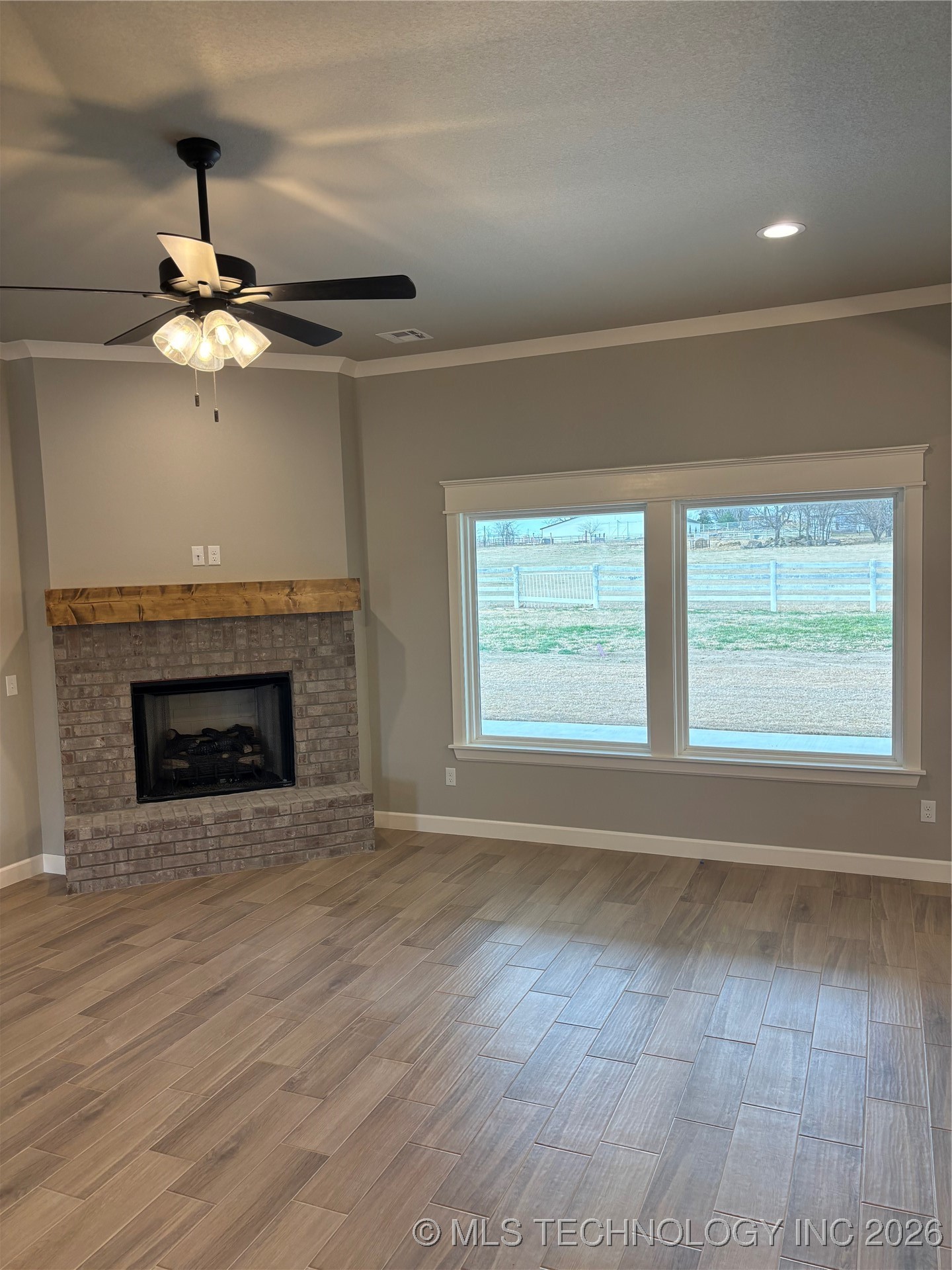 14170 N 54th East Avenue Property Photo 2