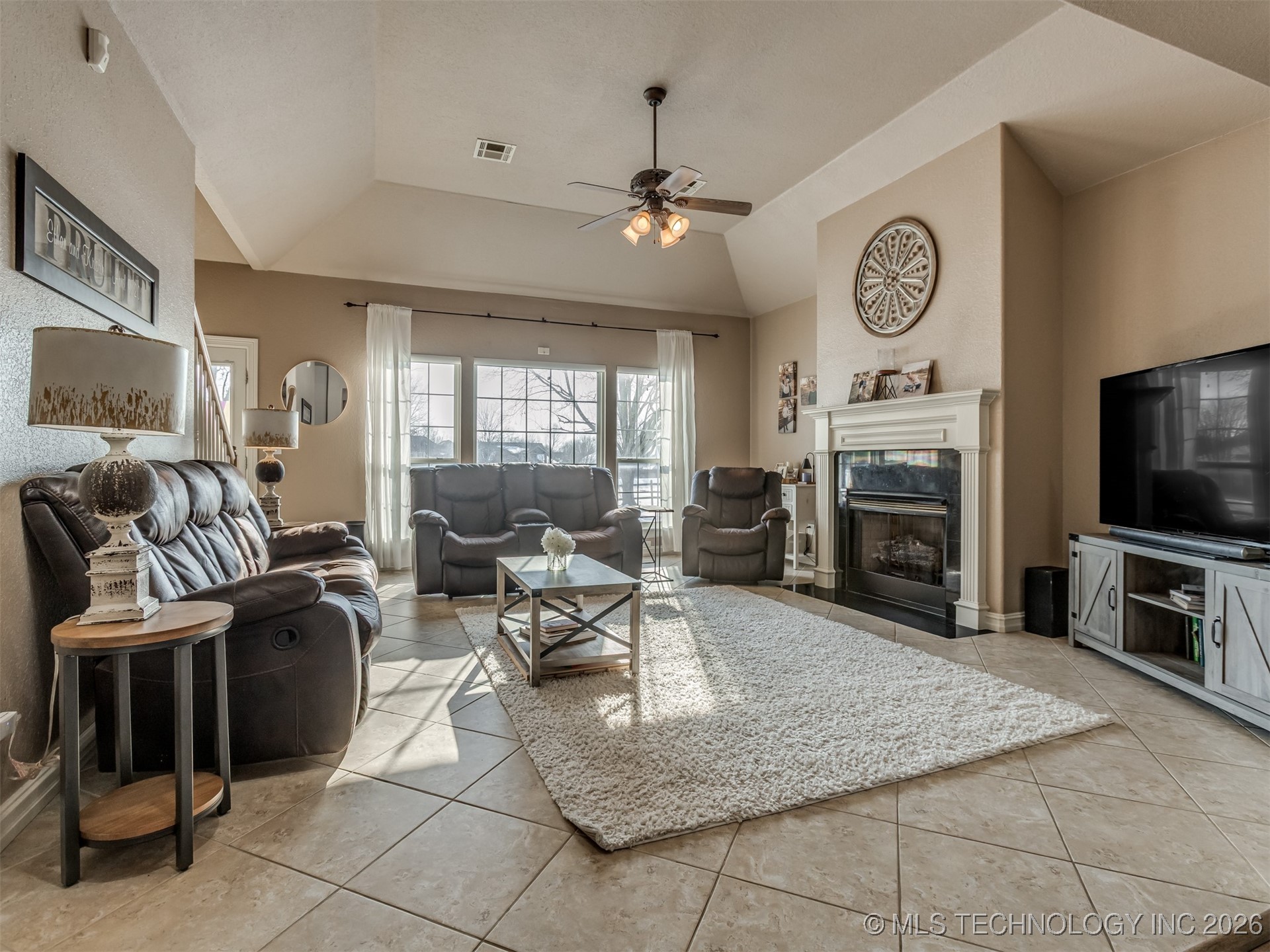 9109 N 102nd East Avenue Property Photo 6