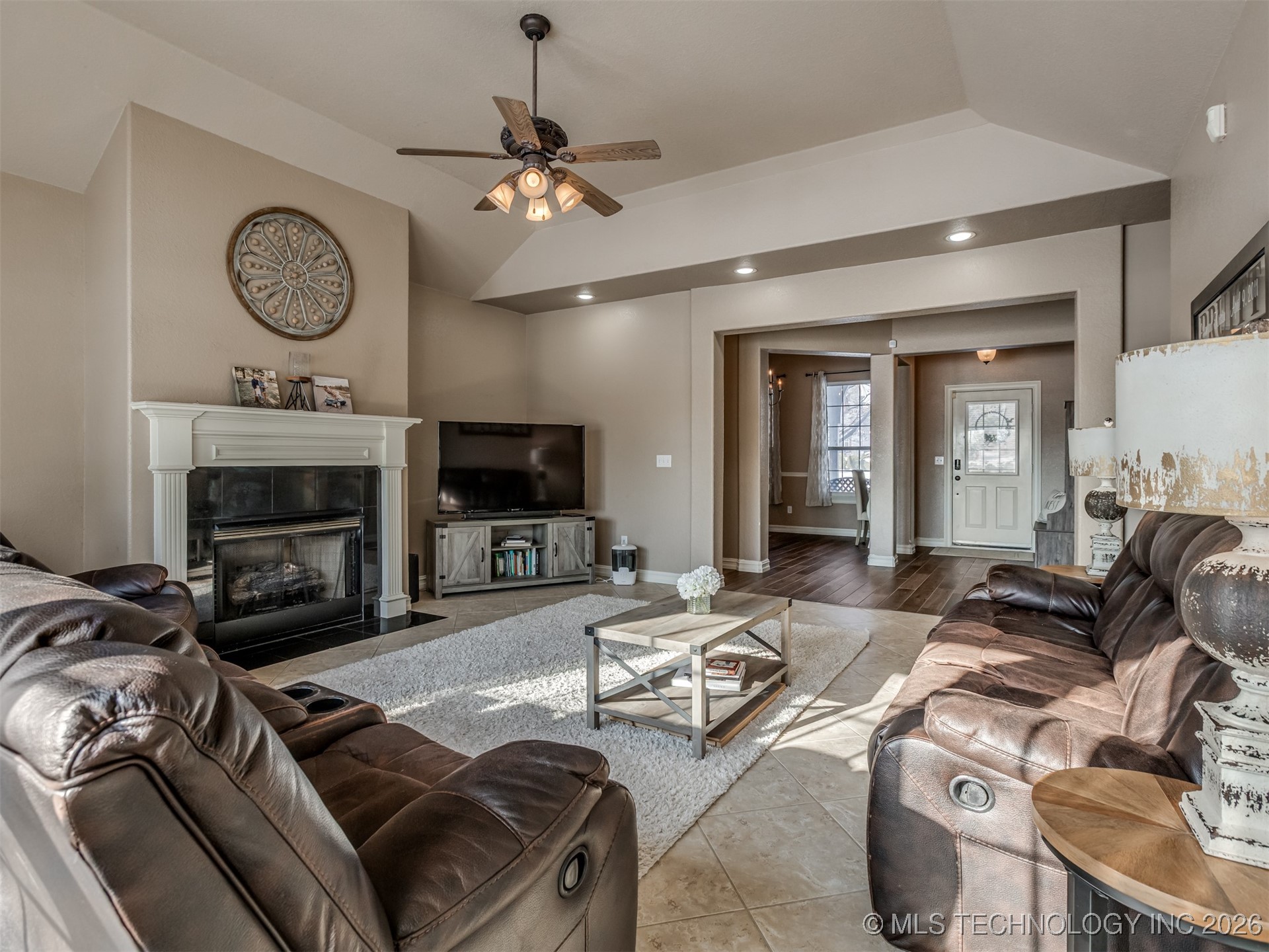 9109 N 102nd East Avenue Property Photo 8