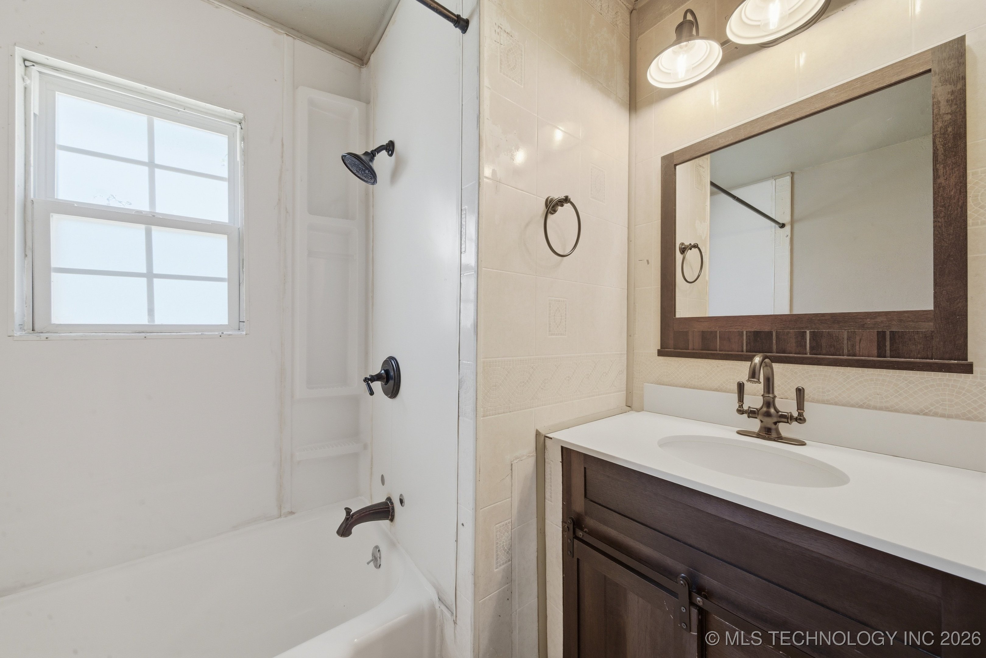 1620 N Union Avenue Property Photo 17