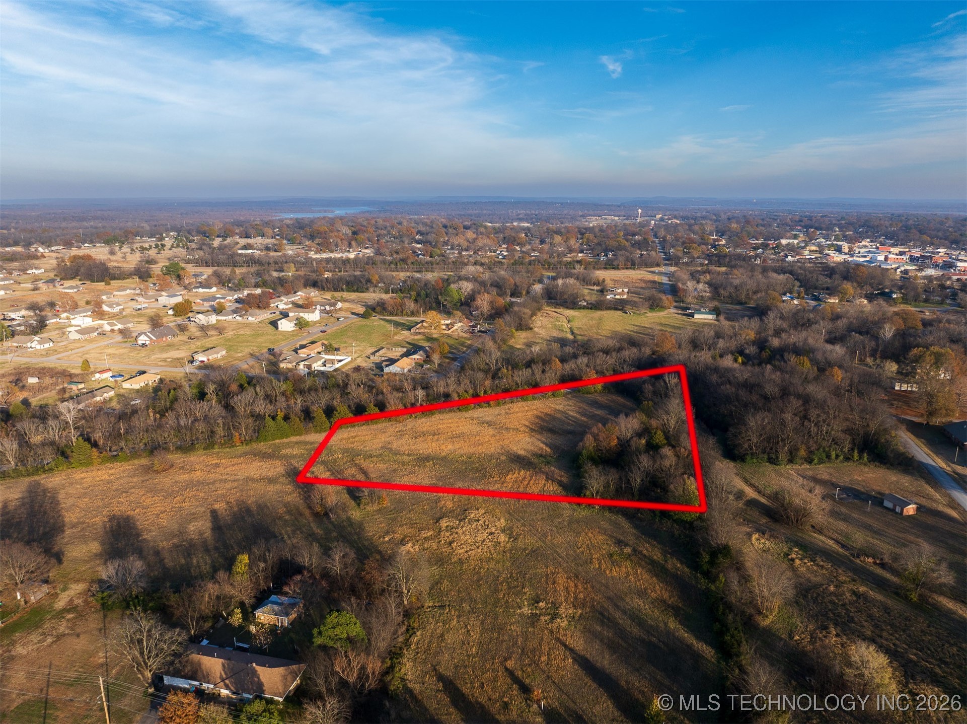 2 N Wagoner Avenue Property Photo 4