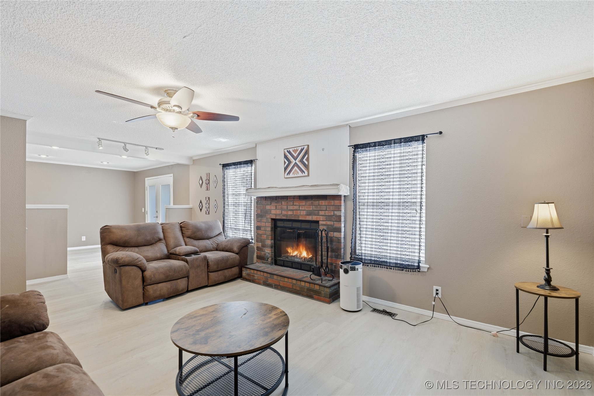 1629 W Delmar Street Property Photo 4