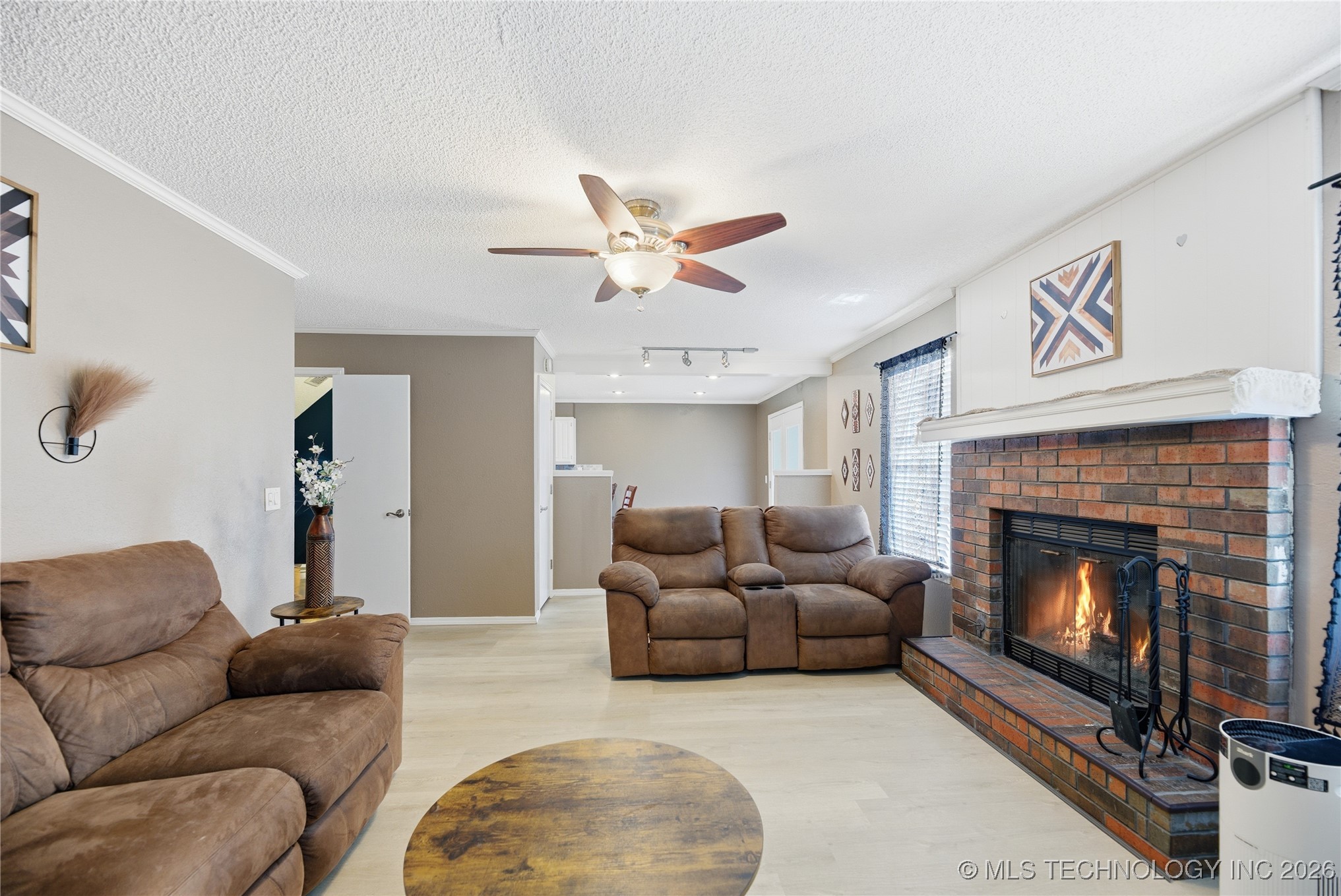 1629 W Delmar Street Property Photo 5