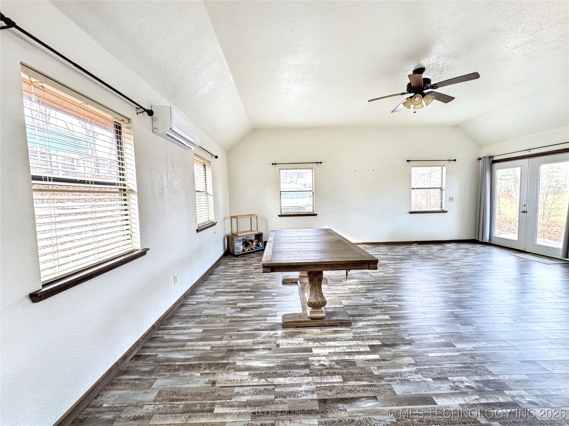 23536 E 873 Road Property Photo 28