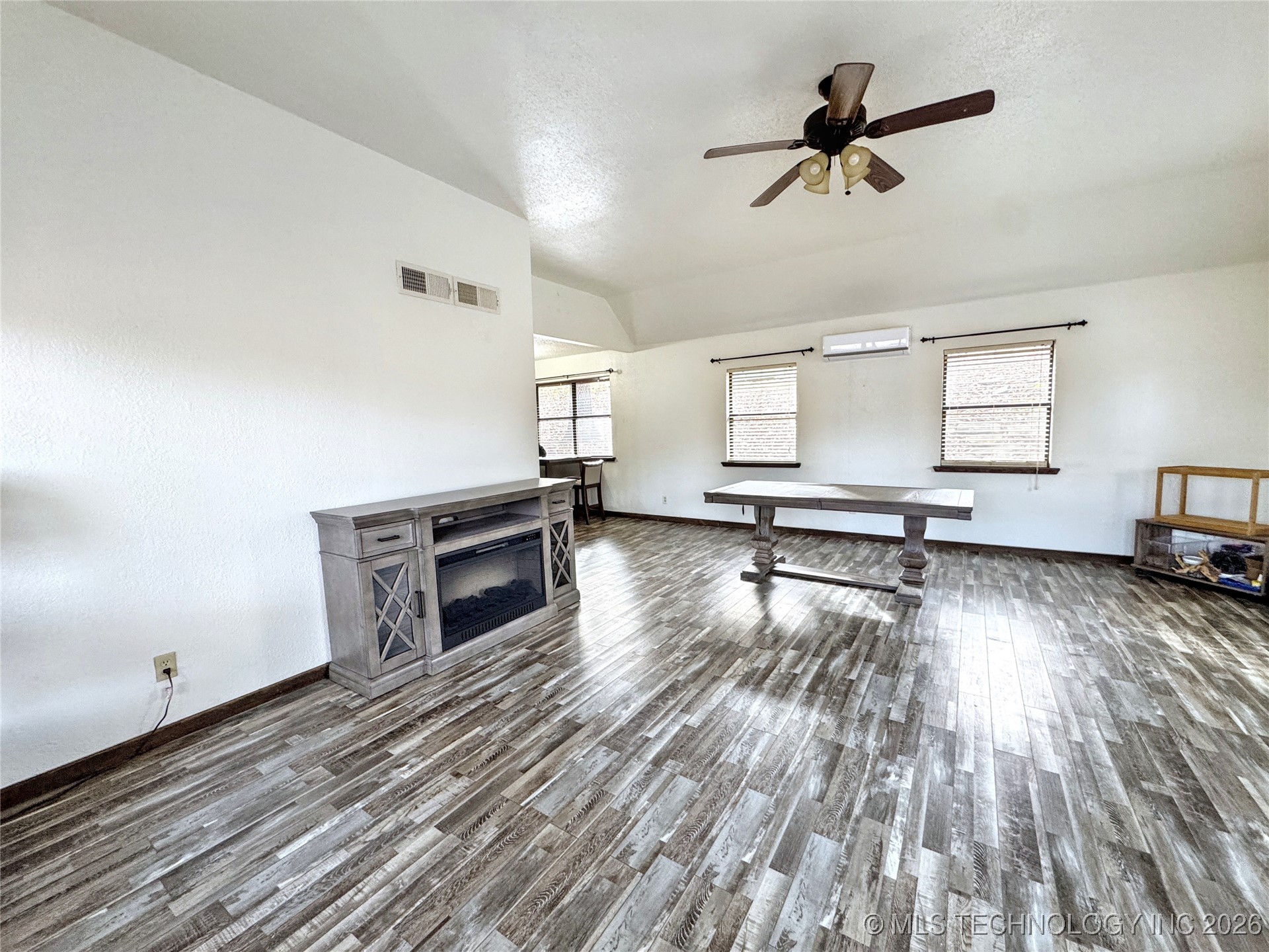 23536 E 873 Road Property Photo 32