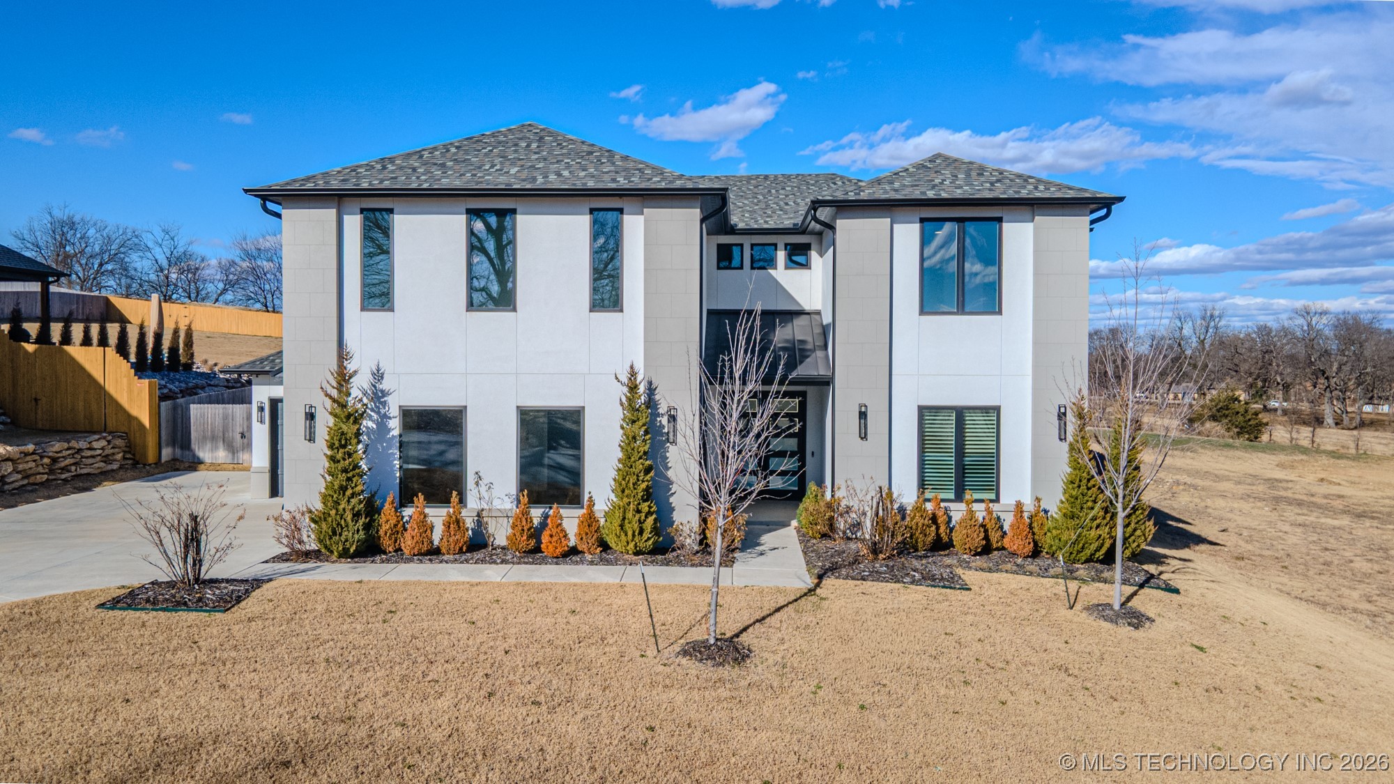 6621 E 153rd Street Property Photo 1