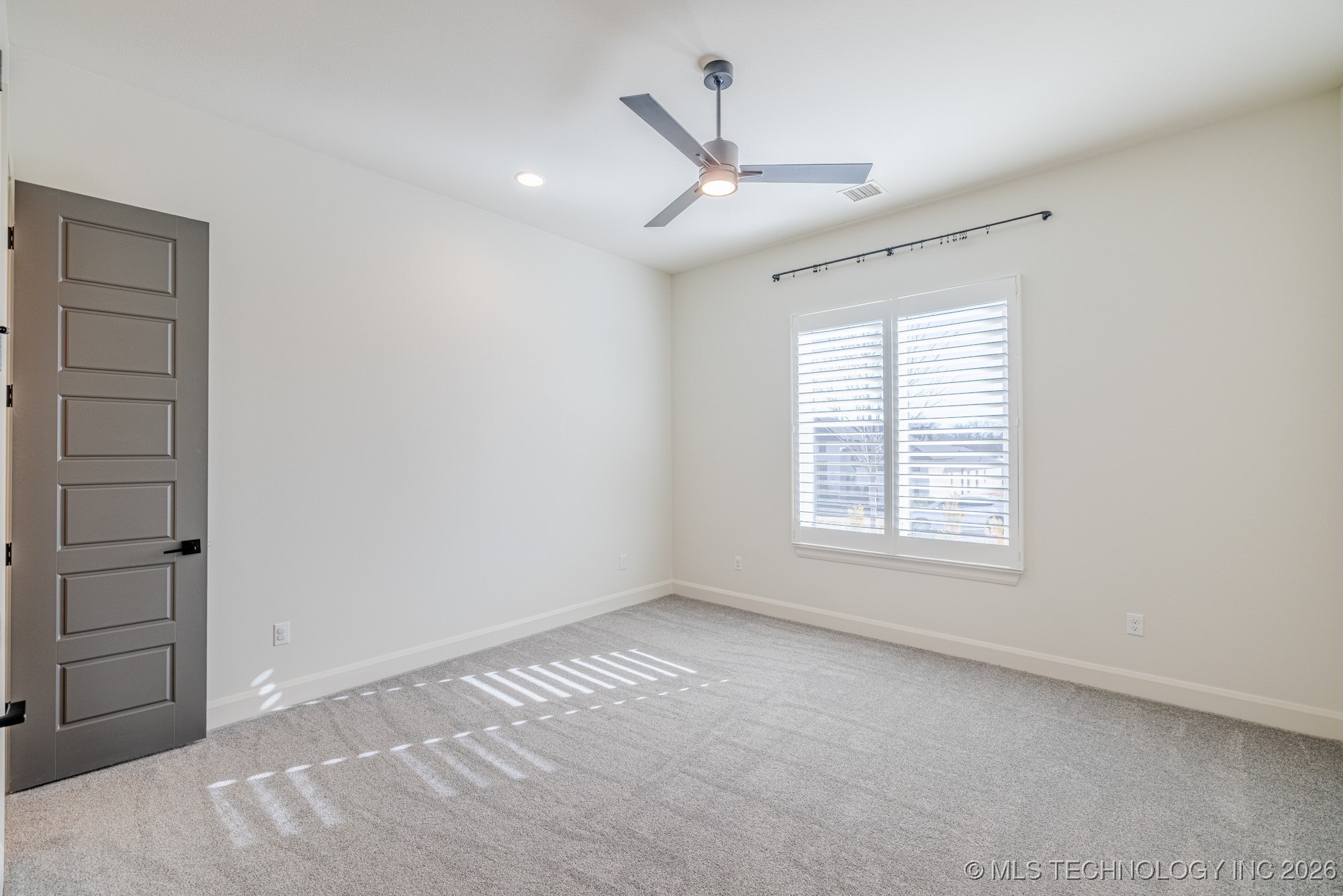 6621 E 153rd Street Property Photo 7