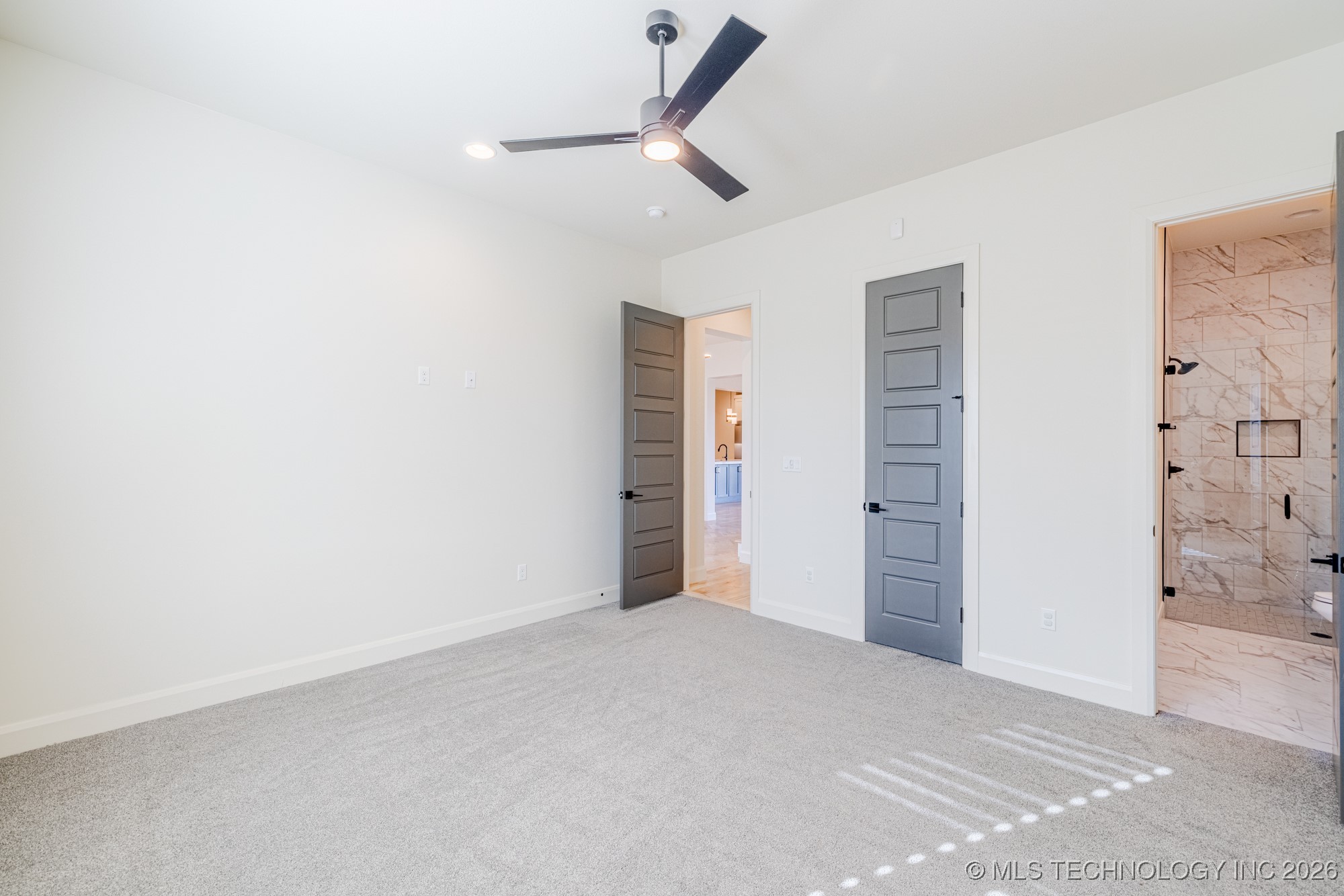 6621 E 153rd Street Property Photo 8