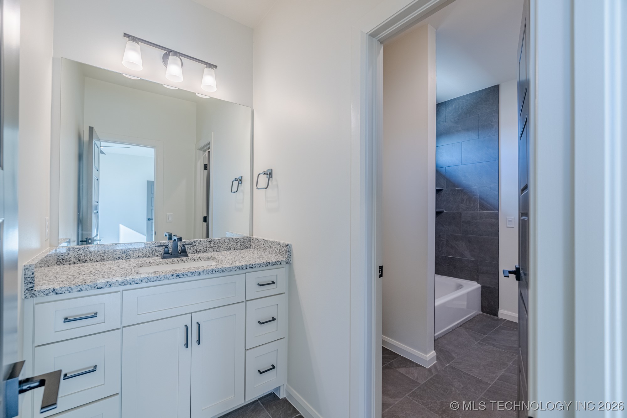 6621 E 153rd Street Property Photo 47