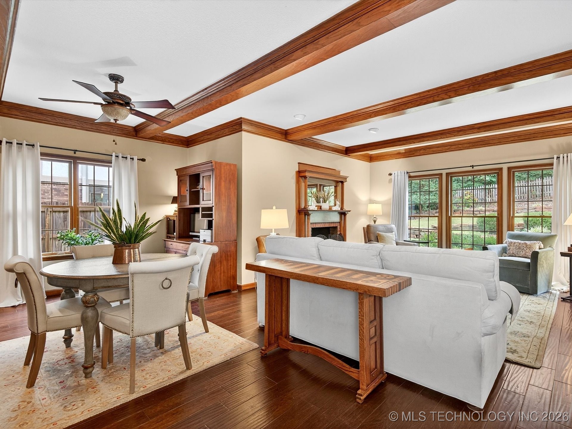 1616 Cherokee Hills Drive Property Photo 8