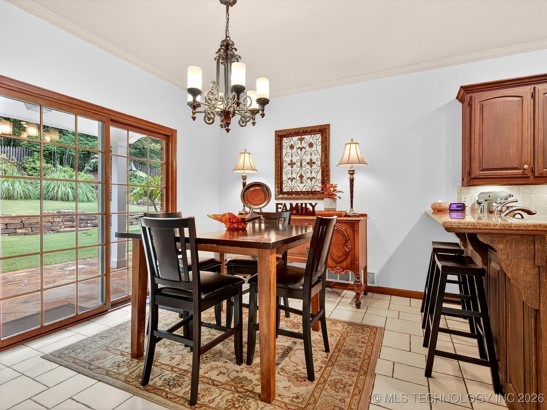 1616 Cherokee Hills Drive Property Photo 15