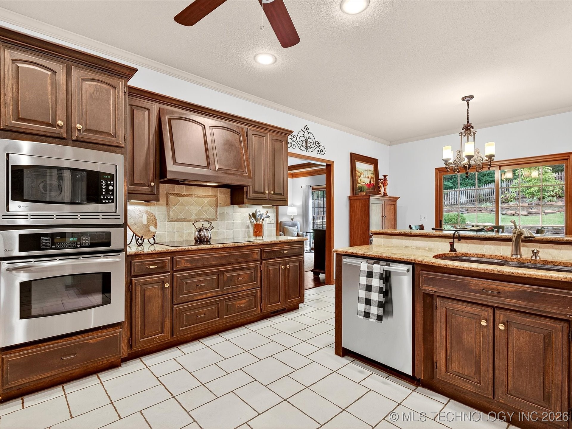 1616 Cherokee Hills Drive Property Photo 18