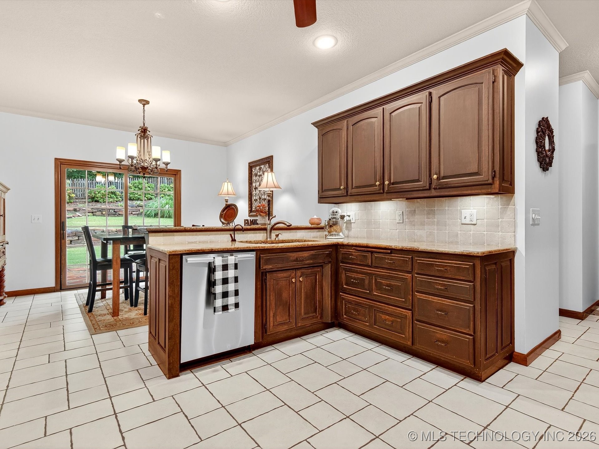 1616 Cherokee Hills Drive Property Photo 19