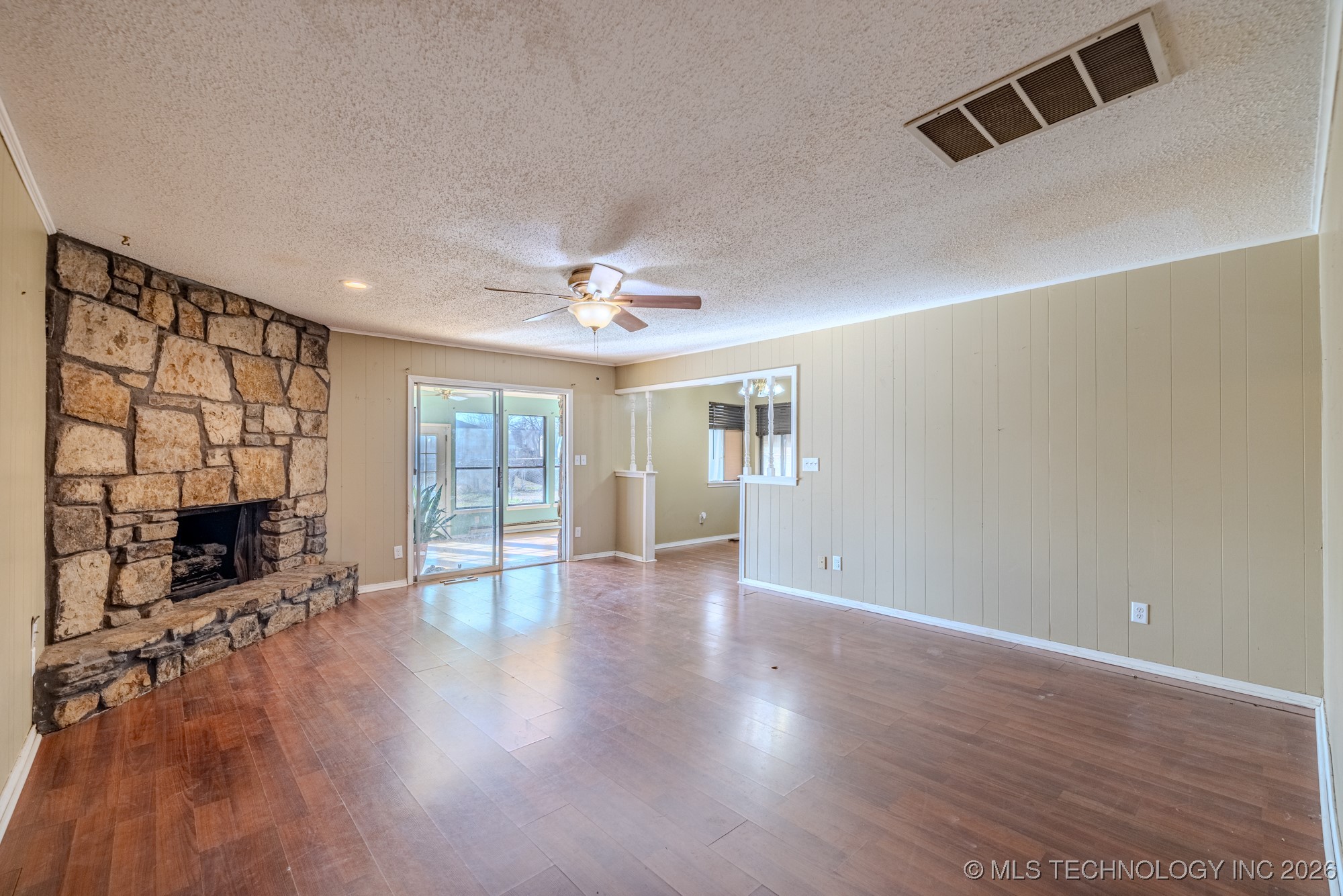 718 E Beaver Street Property Photo 7