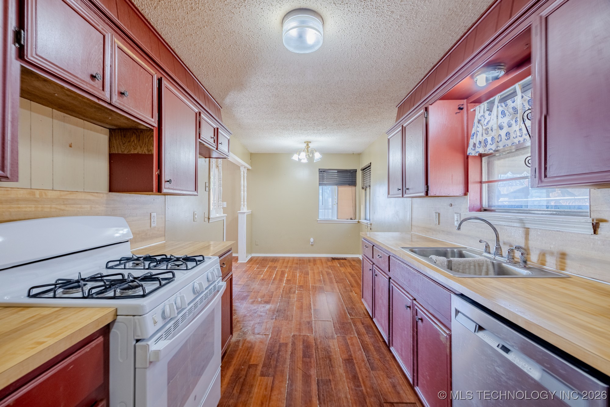 718 E Beaver Street Property Photo 10