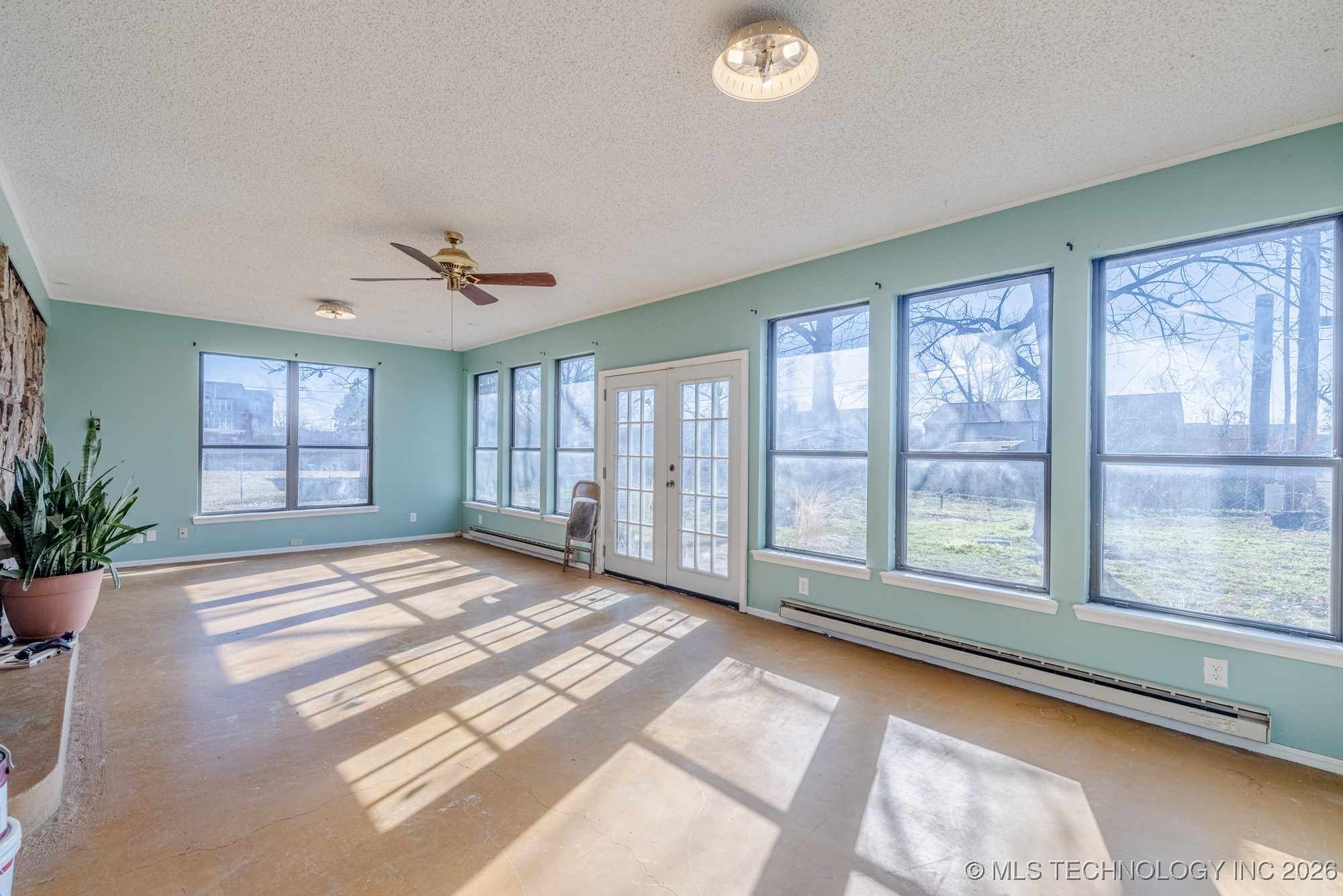 718 E Beaver Street Property Photo 11