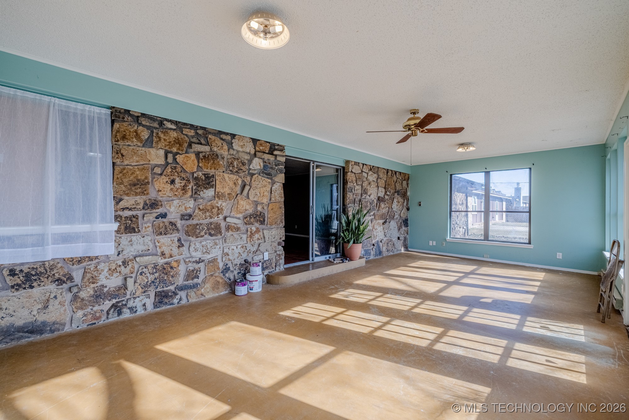 718 E Beaver Street Property Photo 12