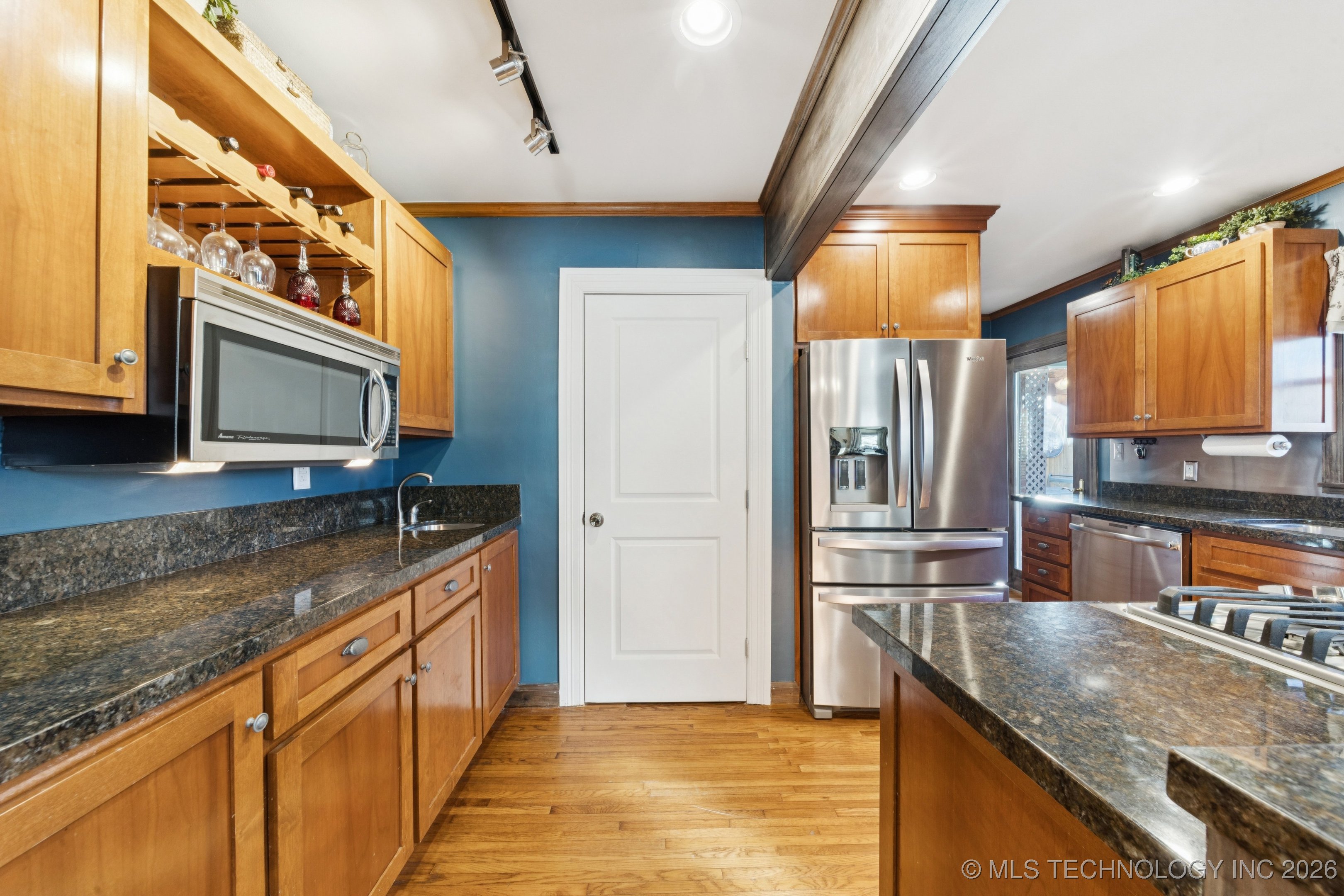 1544 S Columbia Place Property Photo 13