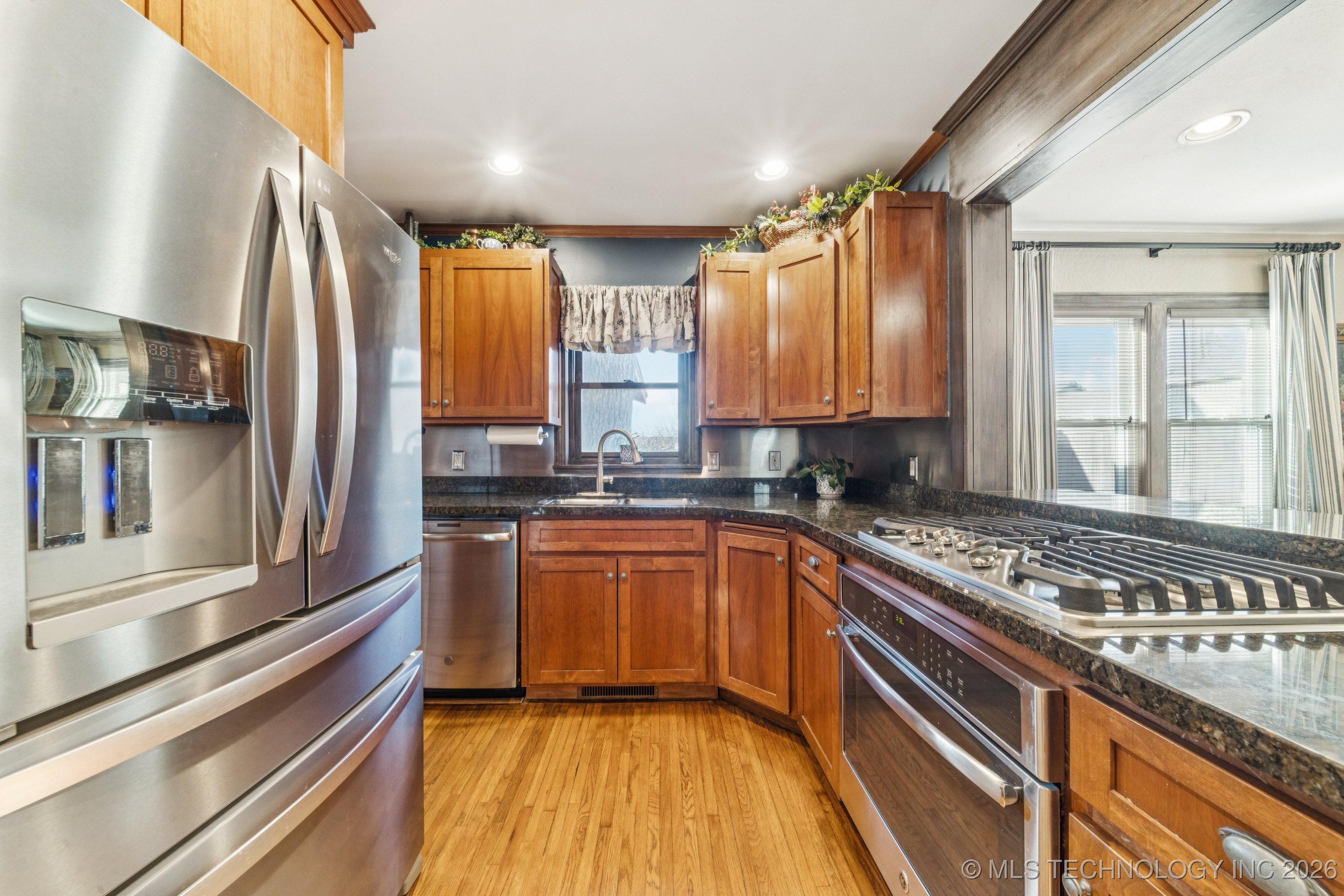 1544 S Columbia Place Property Photo 14